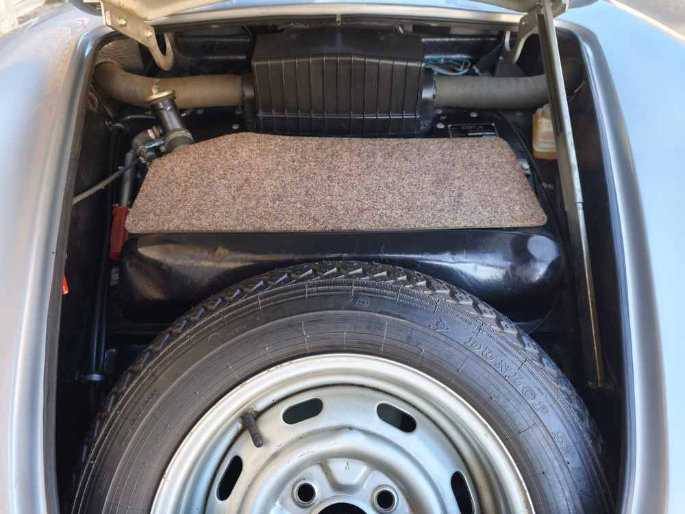 PORSCHE 356 Speedster Replica-image-11