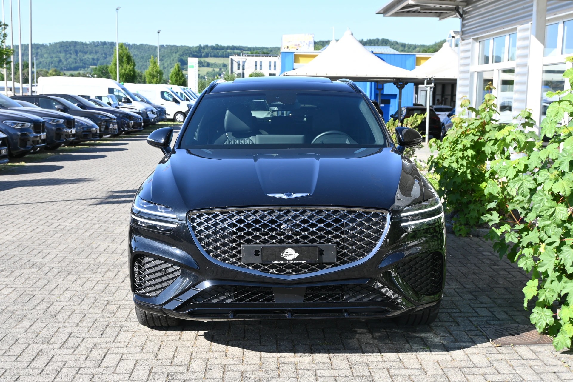 GENESIS GV70 2.2 CRDI Luxury Black Edition AT8 AWD 4X4 + Voll-Ausstattung-image-2