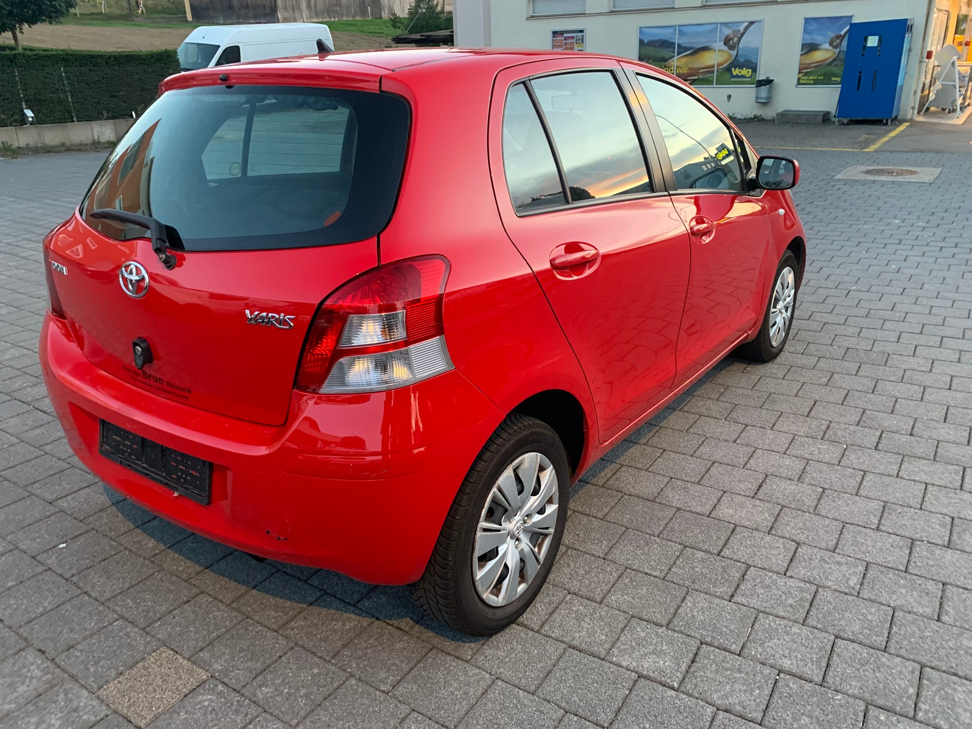 TOYOTA Yaris 1.33 Linea Sol-image-3
