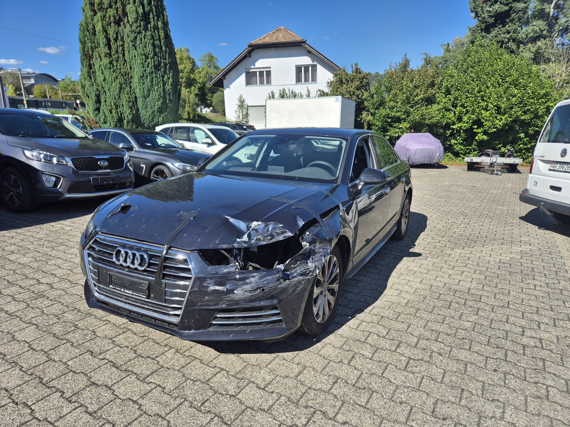 AUDI A4 2.0 TDI Limosine 150PS-image-1