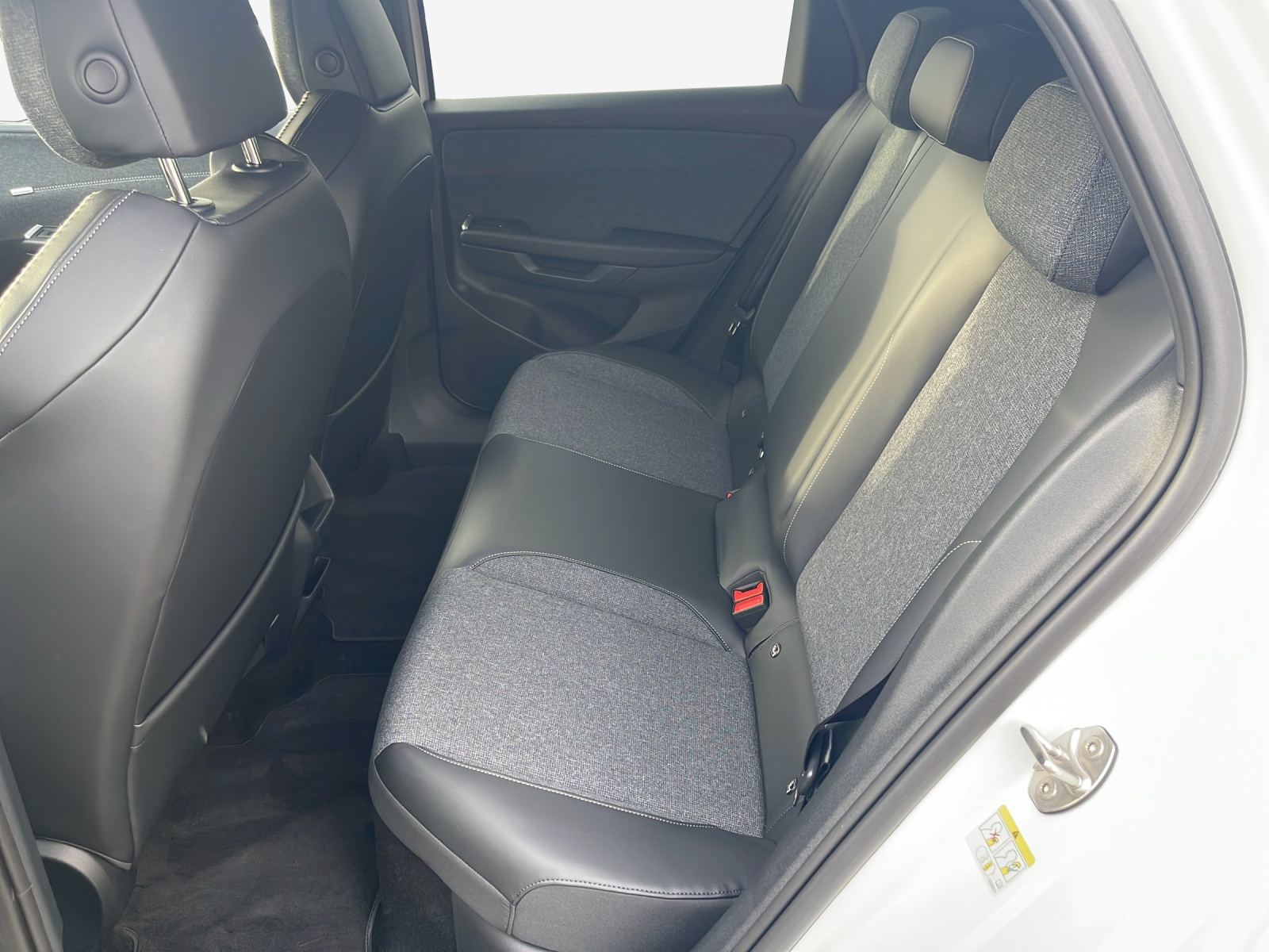 VW ID.Polo 52 kWh Style Edition One Plus-image-11