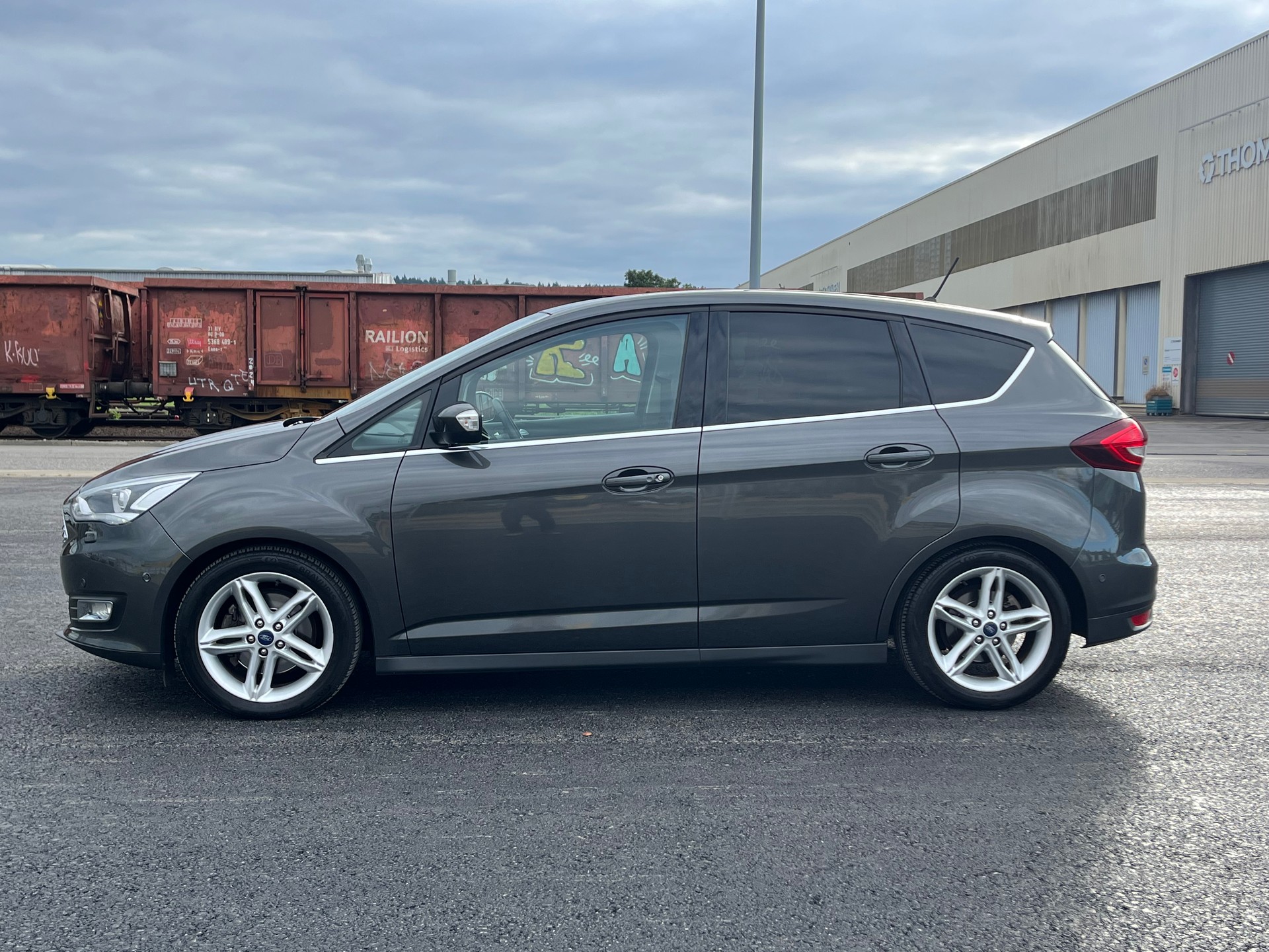FORD C-Max 1.5 SCTi Titanium Automat-image-3