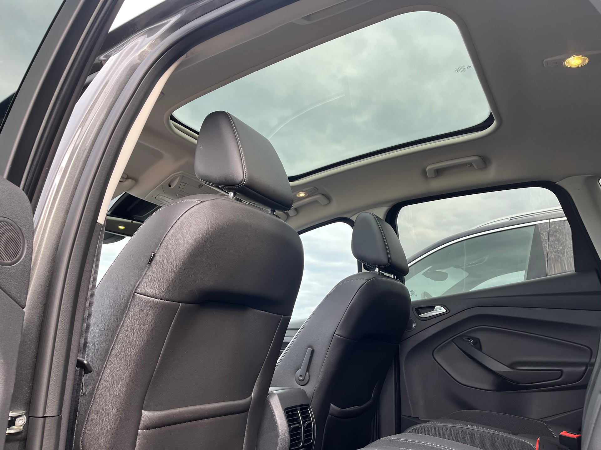 FORD C-Max 1.5 SCTi Titanium Automat-image-13