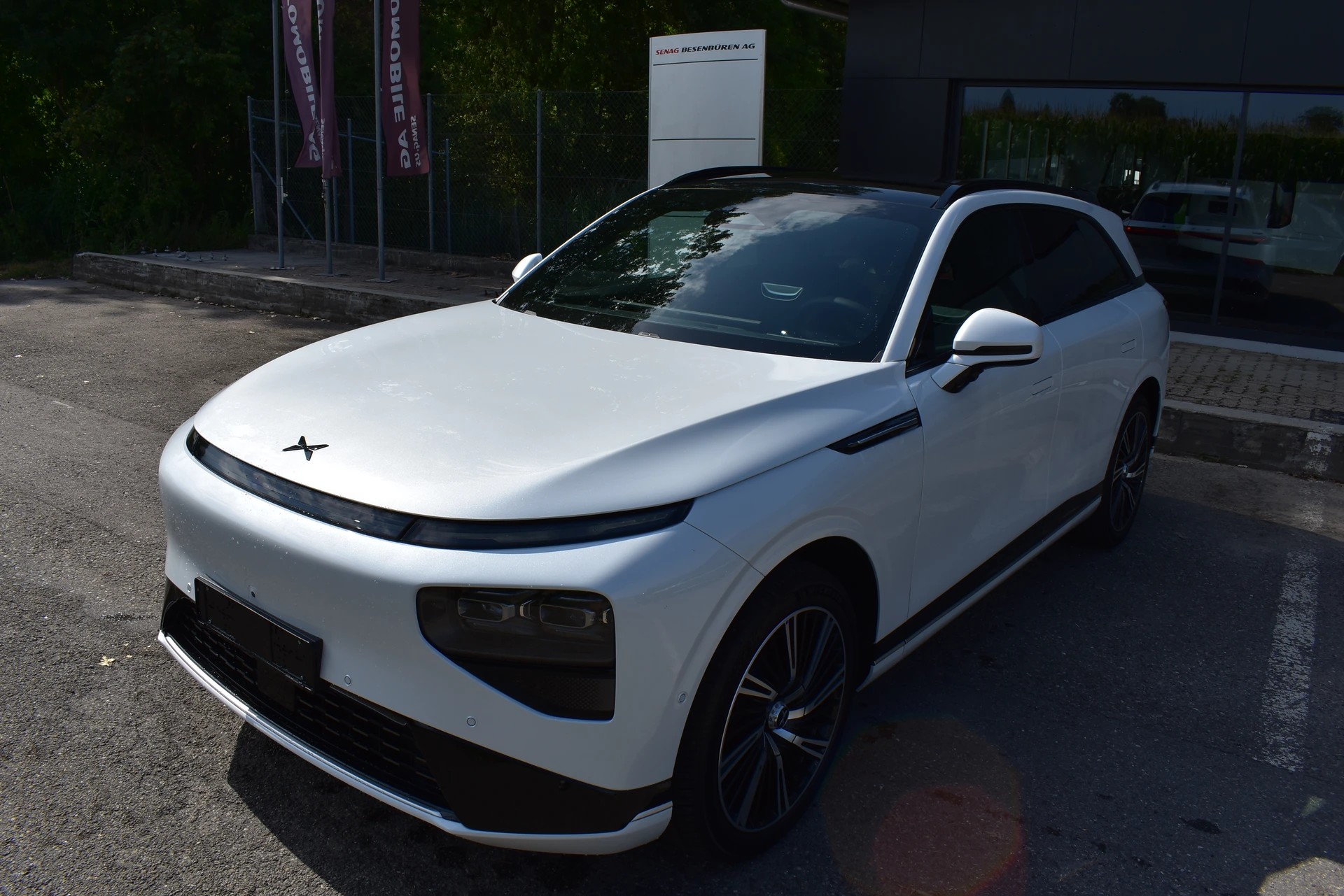 XPENG G9 93kWh Performance AWD-image-1