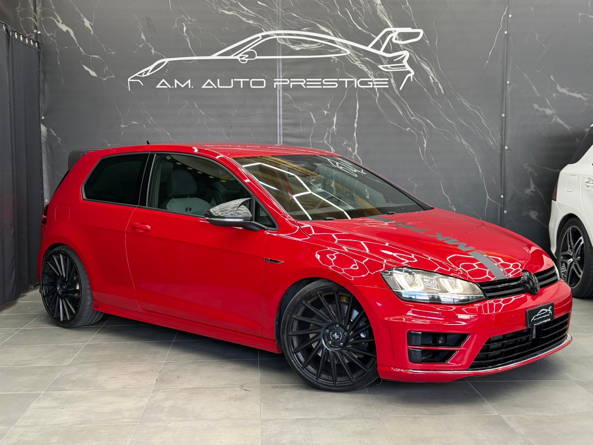 VW Golf 2.0 TSI R 4Motion DSG-image-2