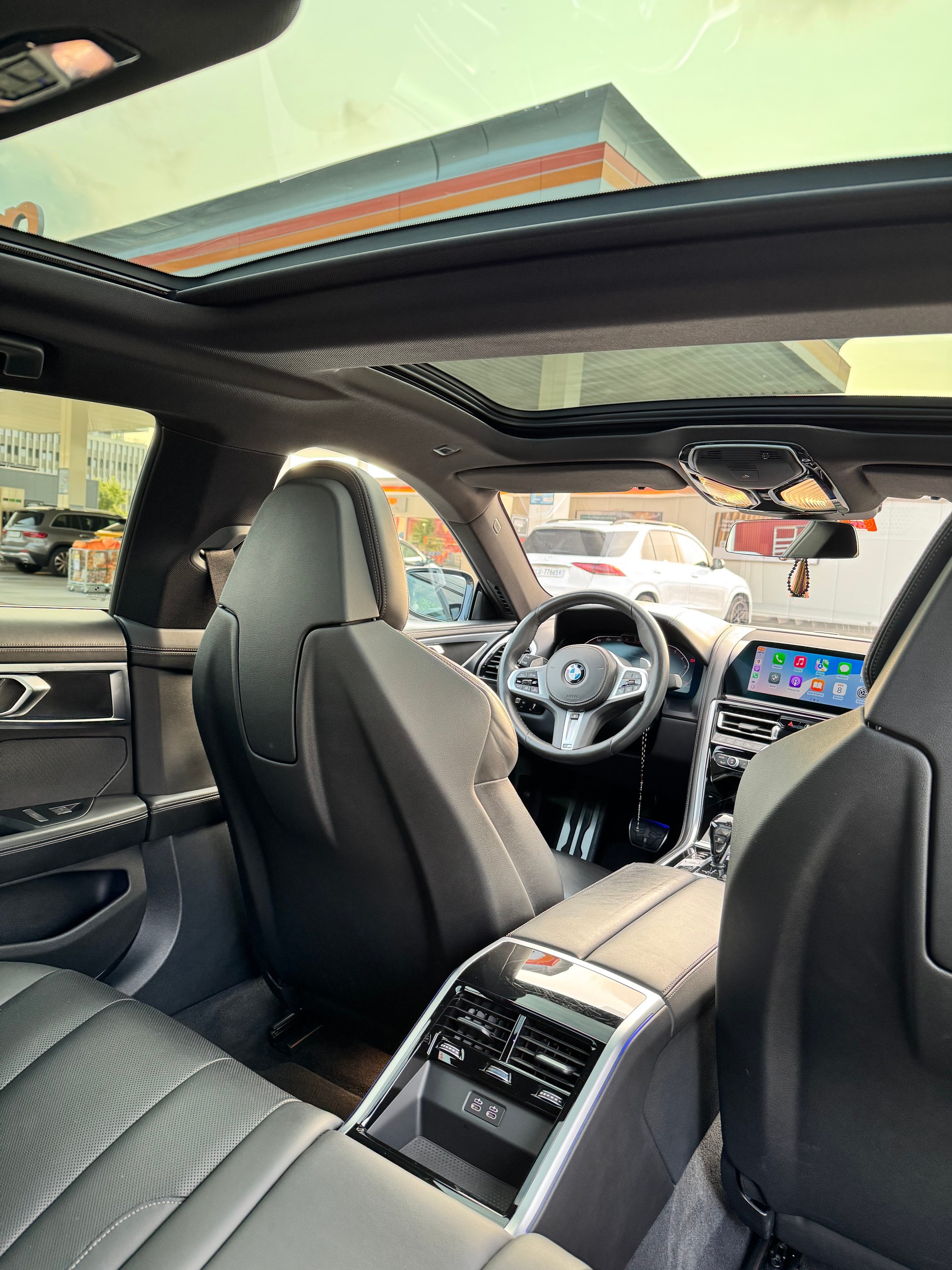 BMW 840i xDrive-image-4