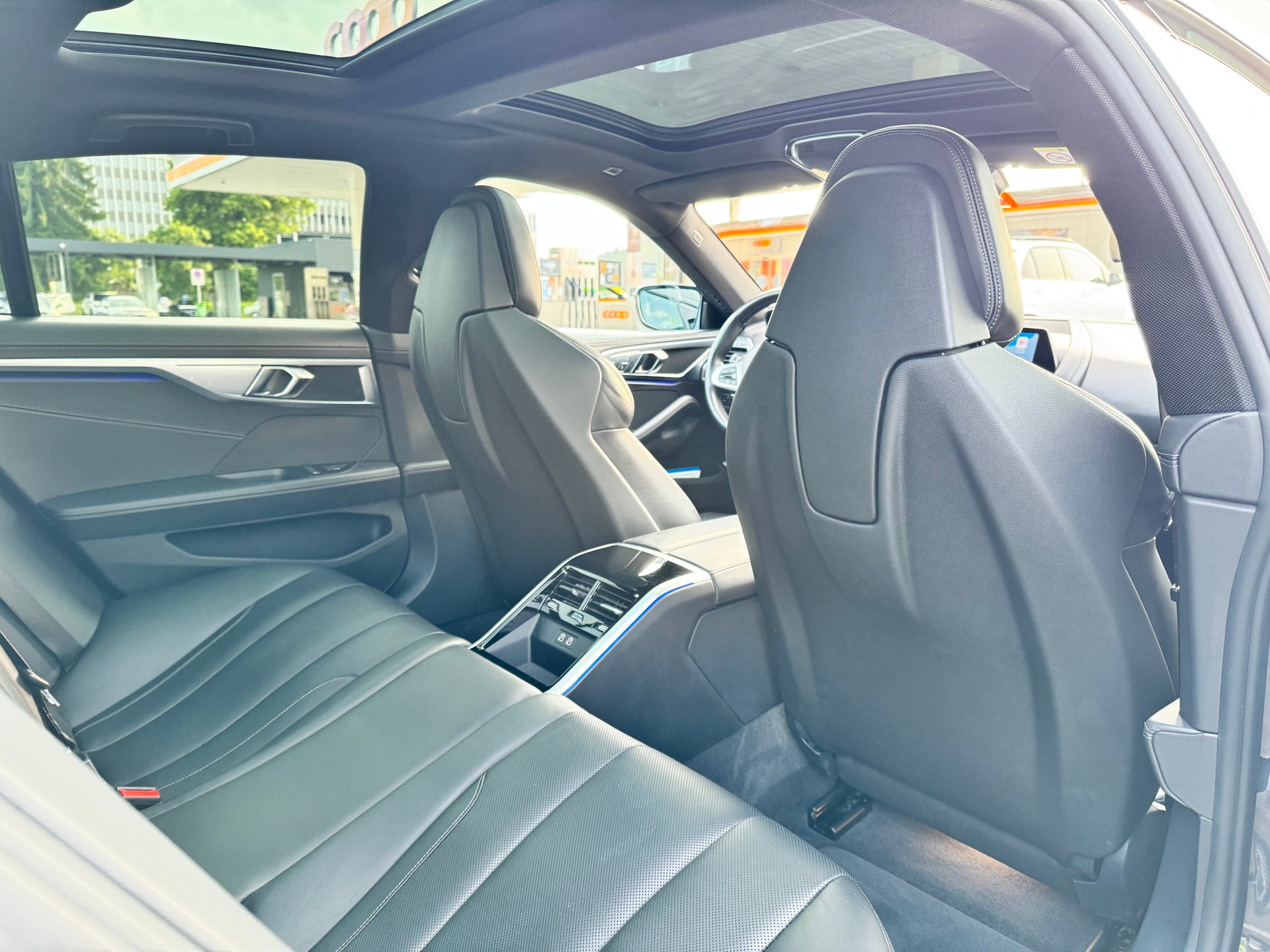 BMW 840i xDrive-image-3