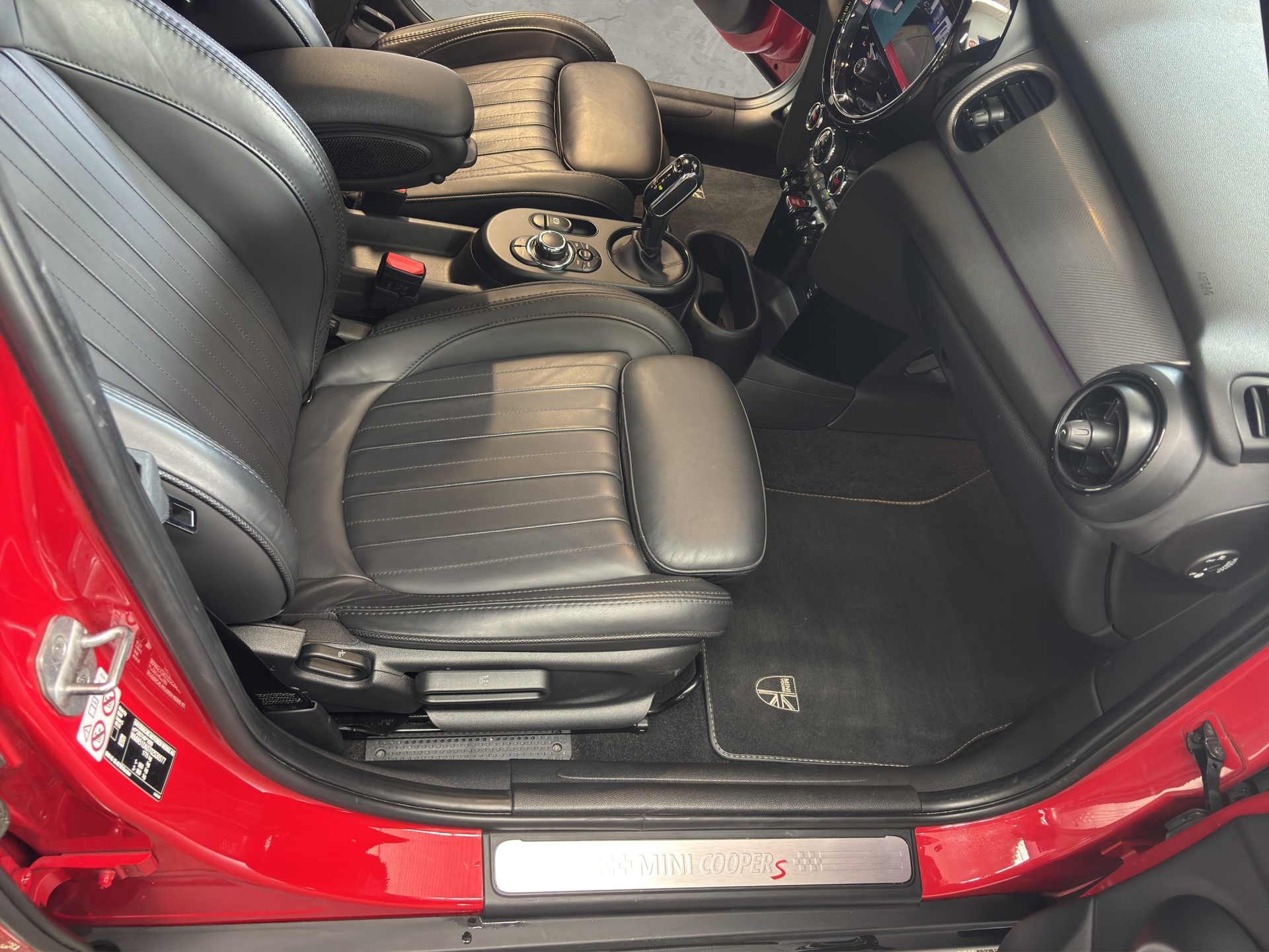 MINI Cooper S Trafalgar Edition Steptronic DKG-image-17
