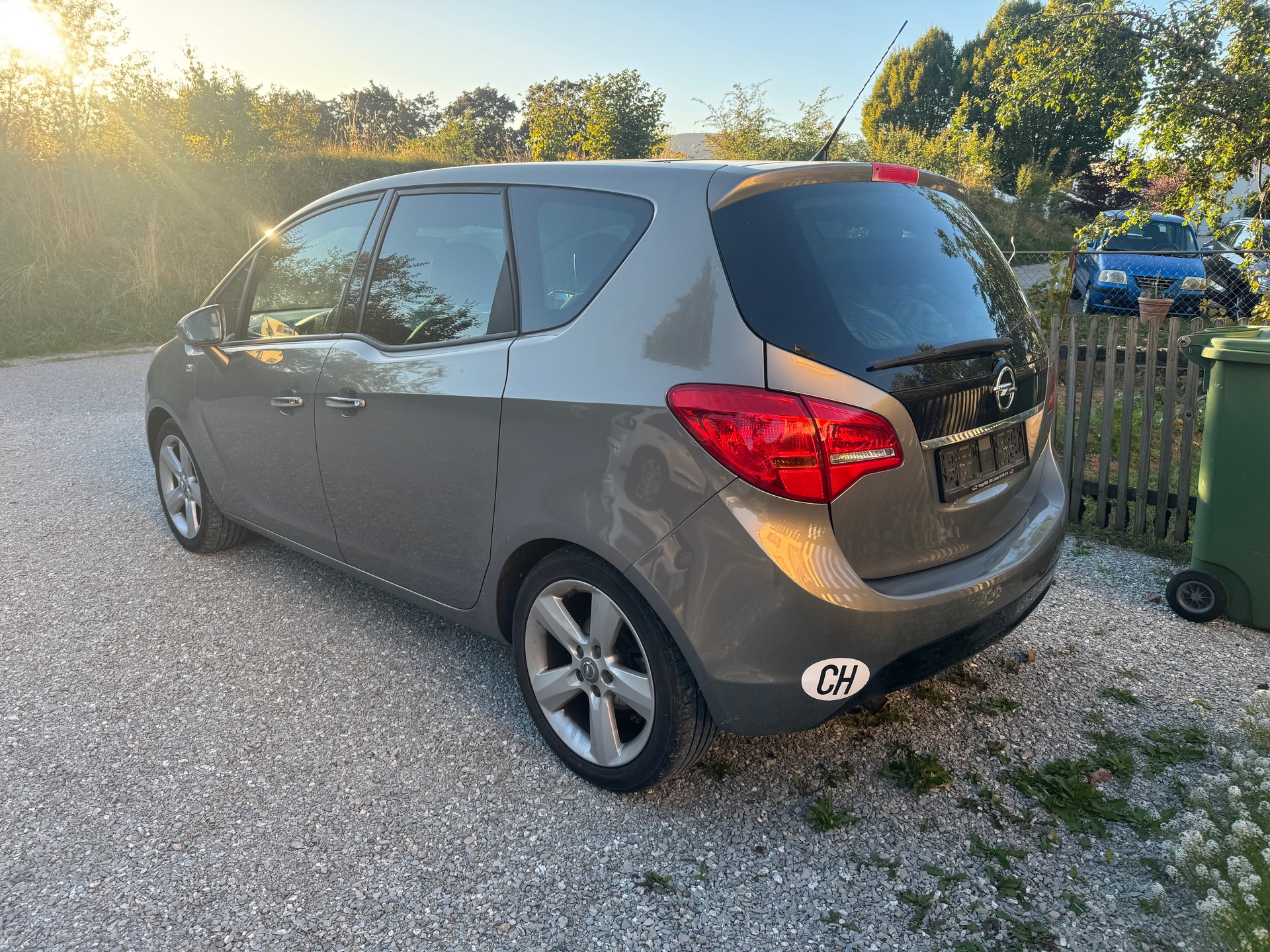 OPEL Meriva 1.4 Turbo Cosmo-image-1