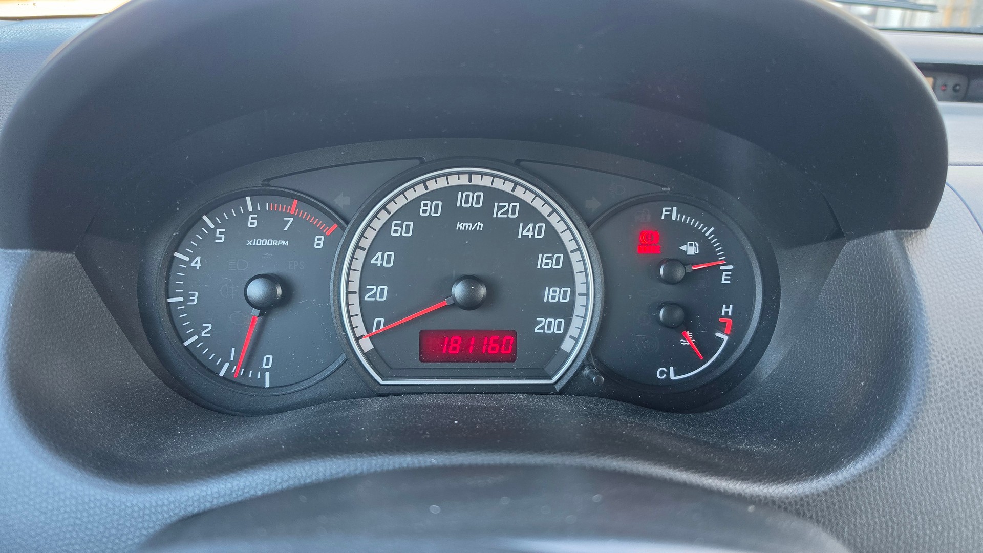 SUZUKI Swift 1.3i 16V GL-image-7