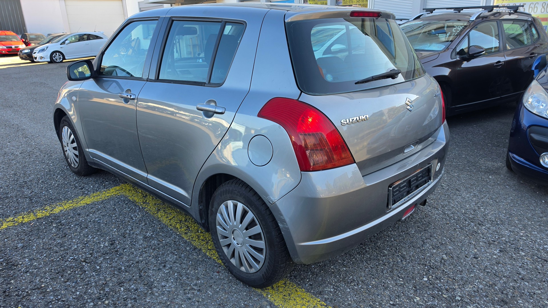 SUZUKI Swift 1.3i 16V GL-image-4