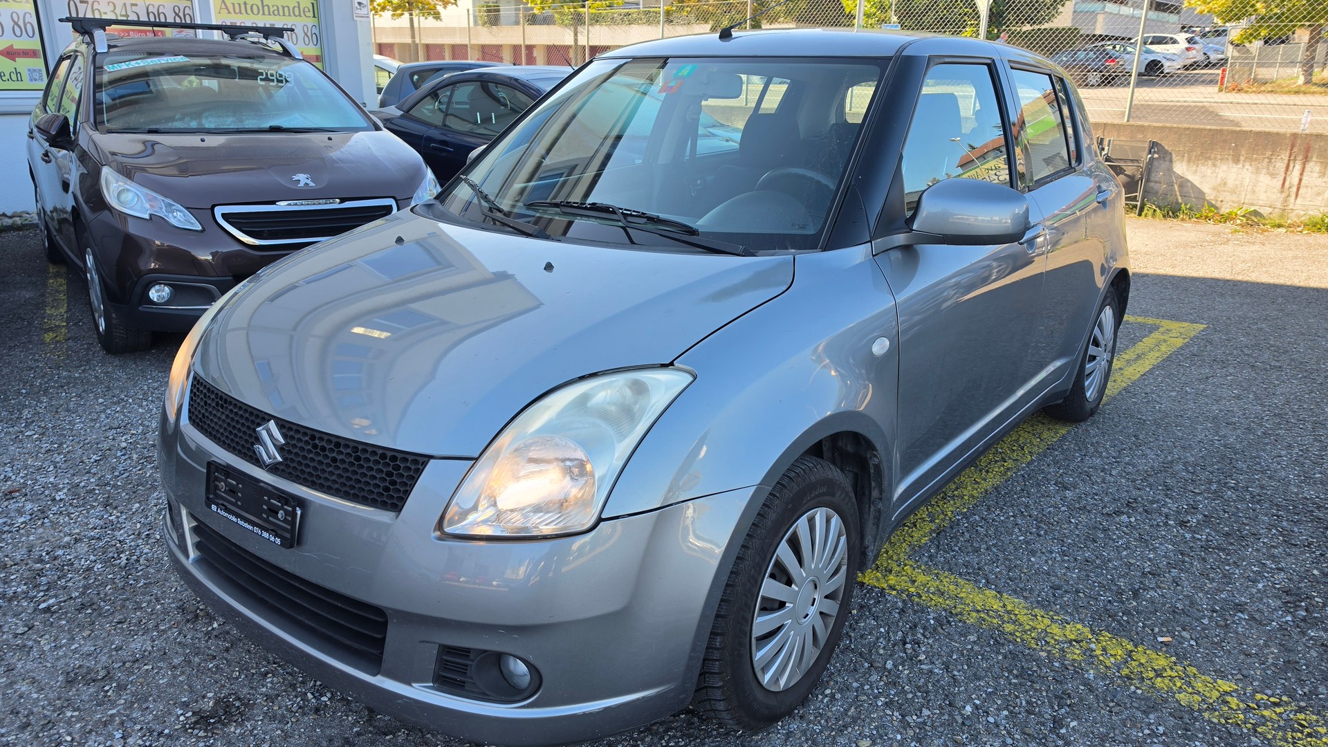 SUZUKI Swift 1.3i 16V GL-image-2