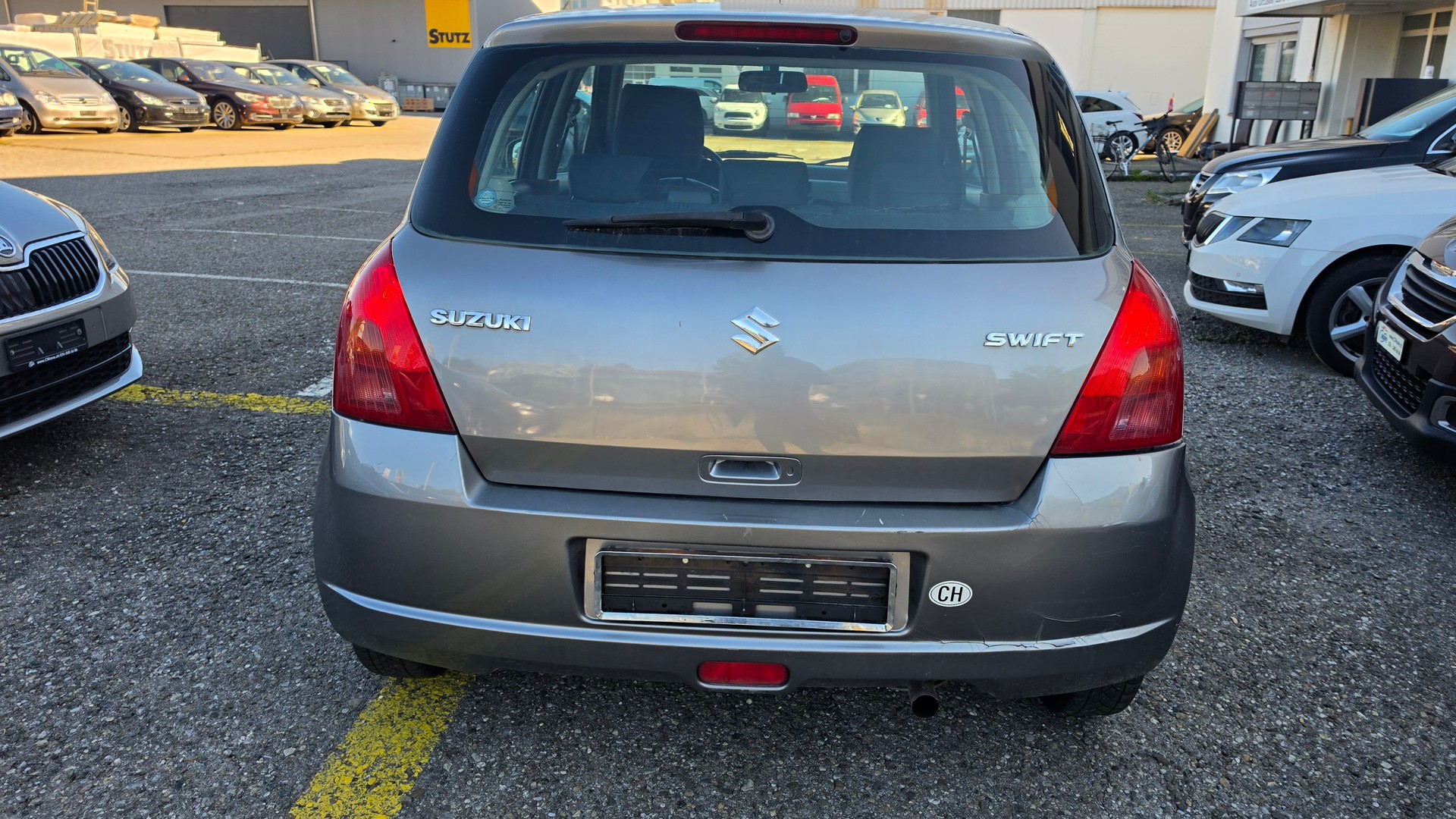 SUZUKI Swift 1.3i 16V GL-image-5