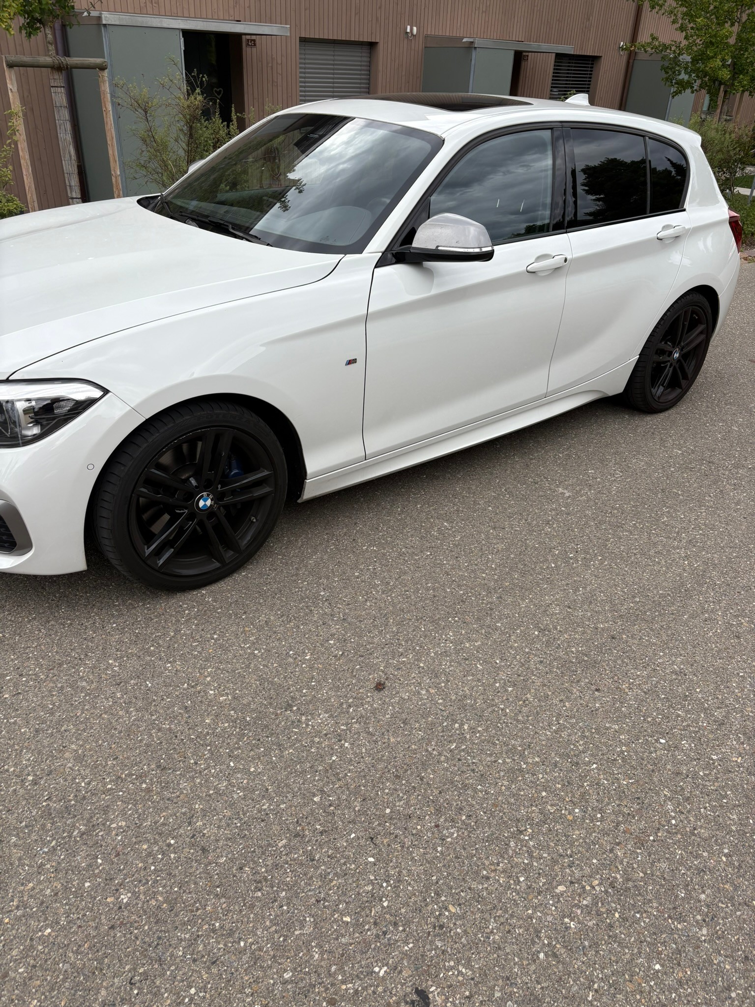 BMW M140i xDrive-image-2