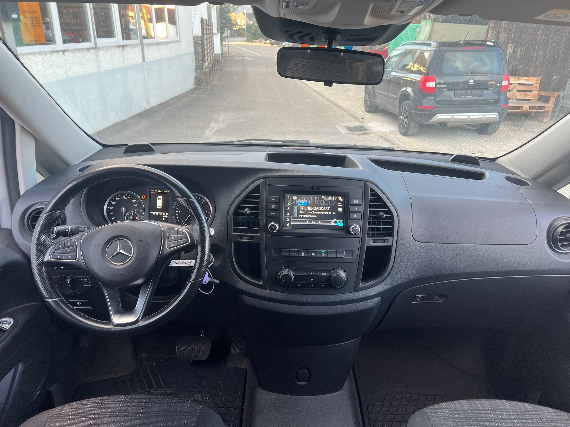 MERCEDES-BENZ Vito 114 CDI Lang Mixto L 4Matic 7G-Tronic-image-10