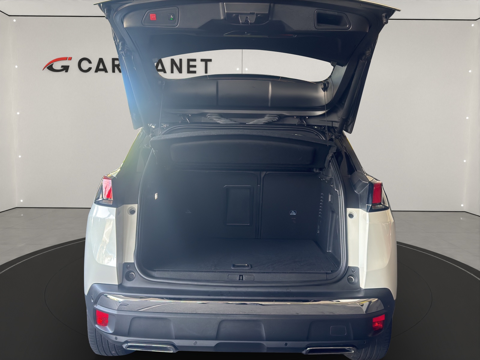 PEUGEOT 3008 1.6 Plug-in 300 PS Hybrid4 GT AWD-image-18