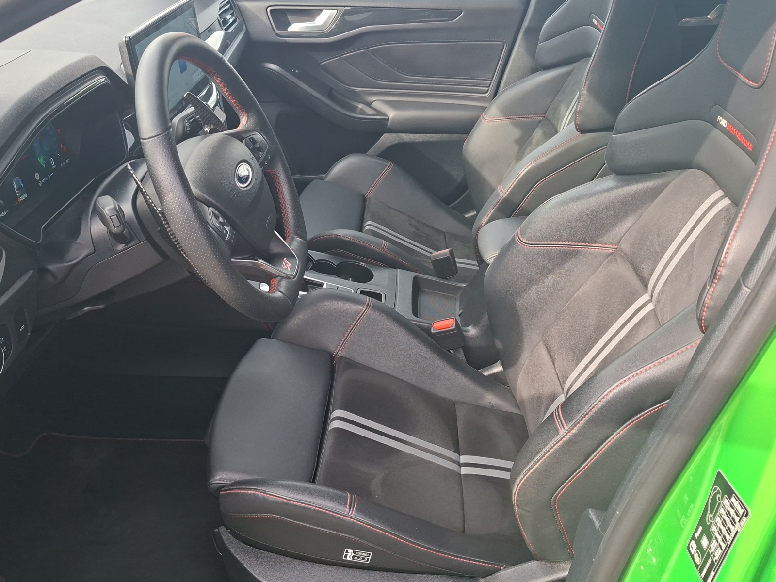 FORD Focus 2.3 ST X Automatique-image-4
