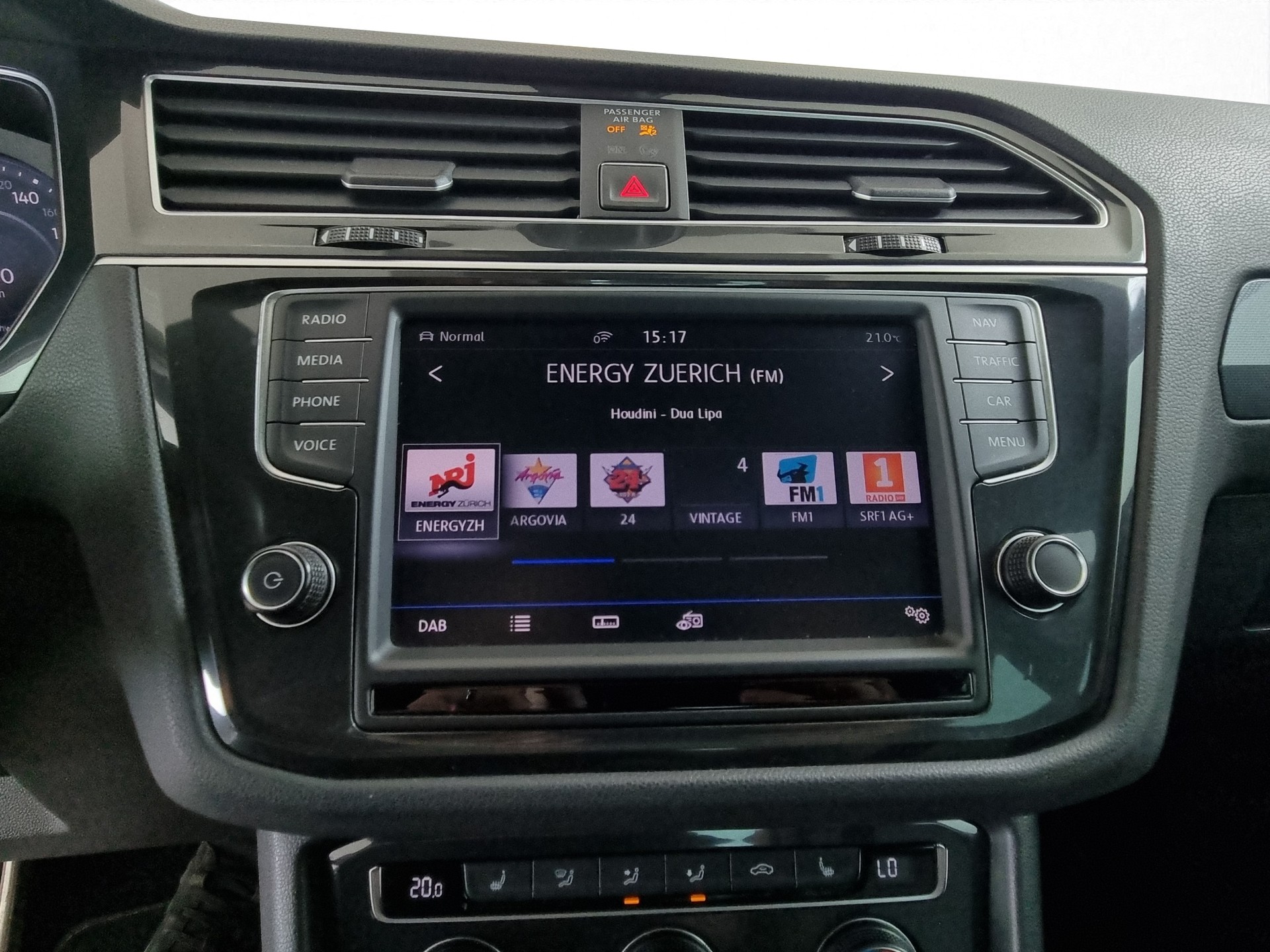 VW Tiguan 2.0 R-Line 4Motion DSG-image-13