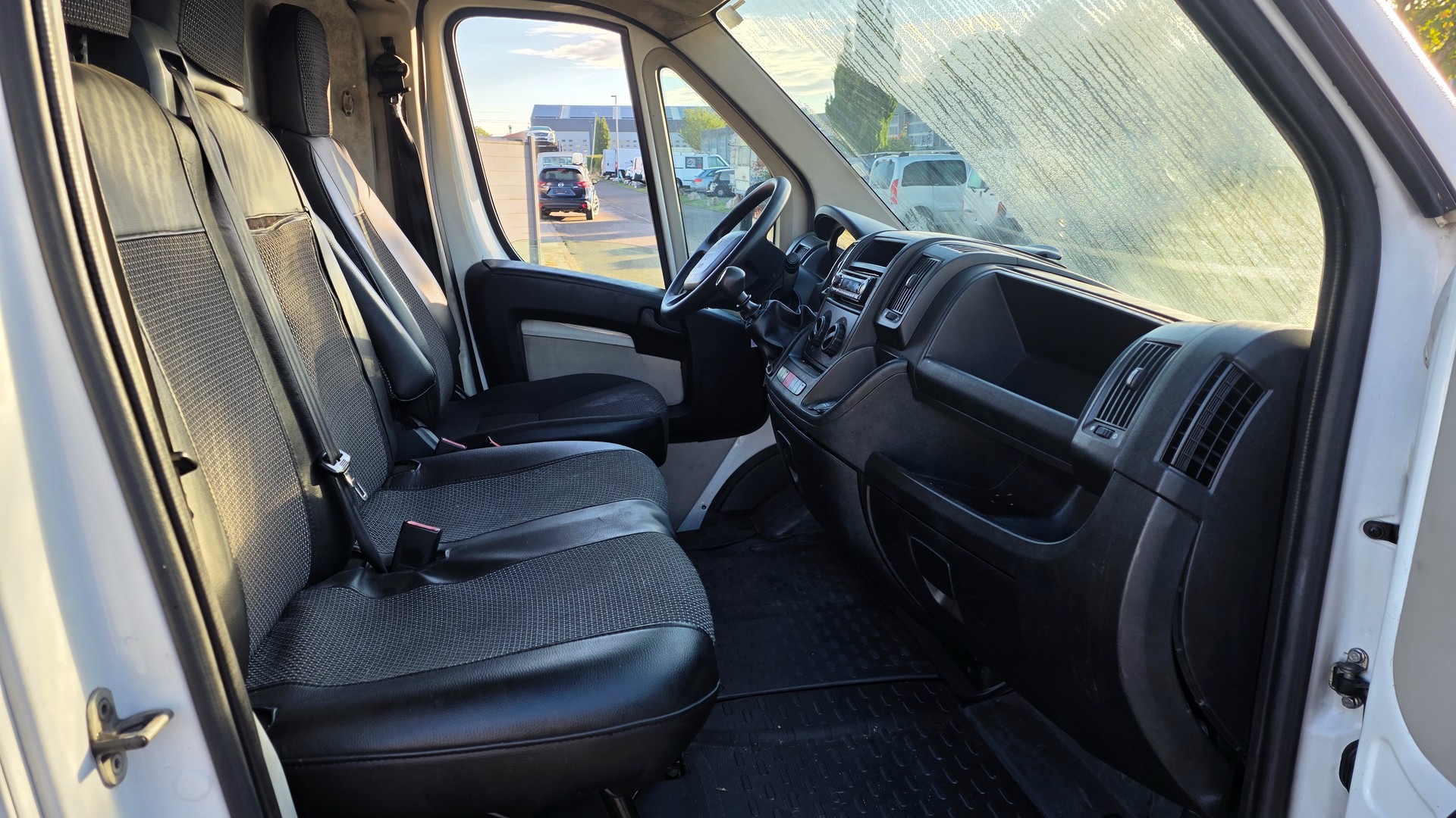 PEUGEOT Boxer 2.2 HDI 435 L4H3-image-5