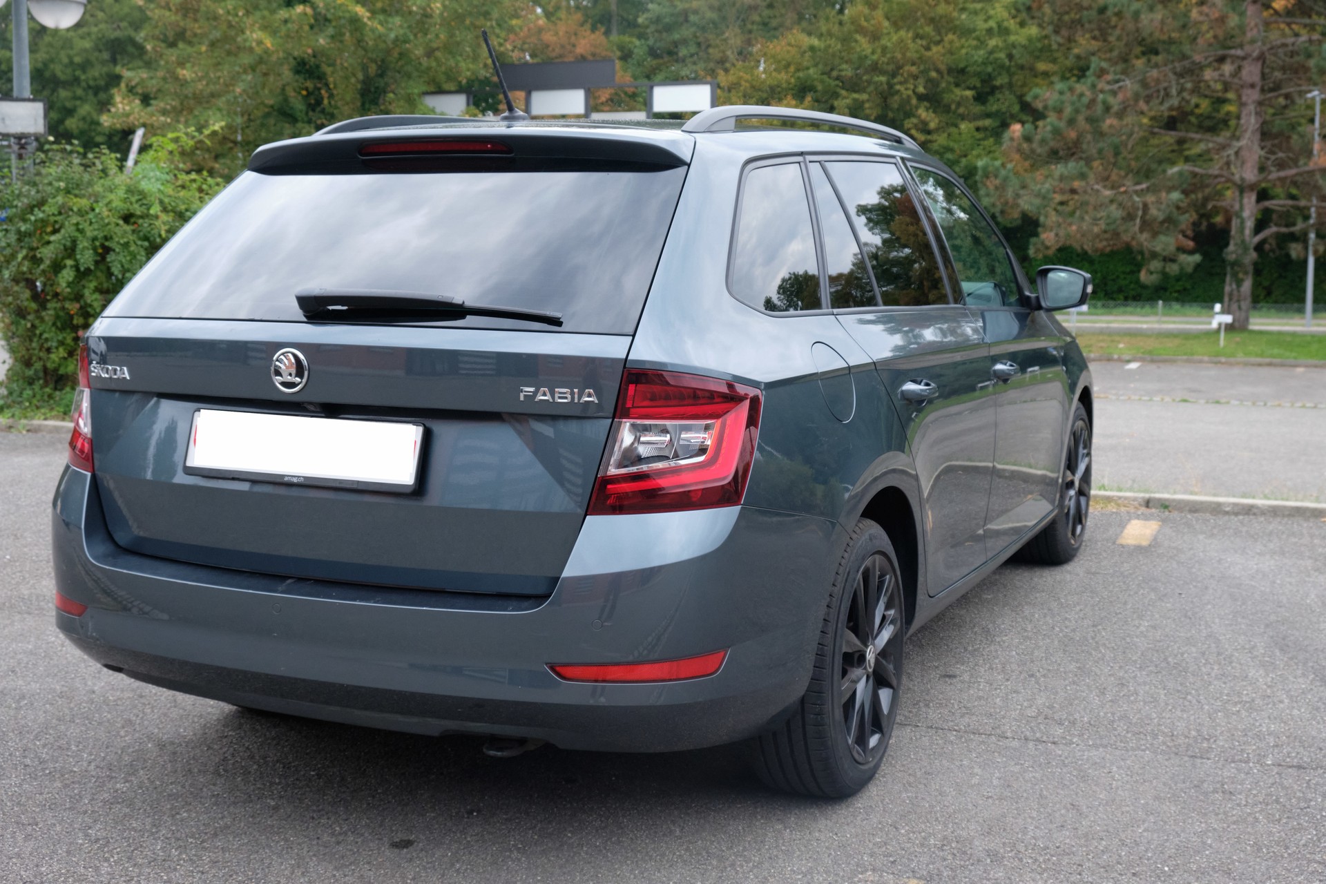 SKODA 1.0 TSI Combi Style-image-2