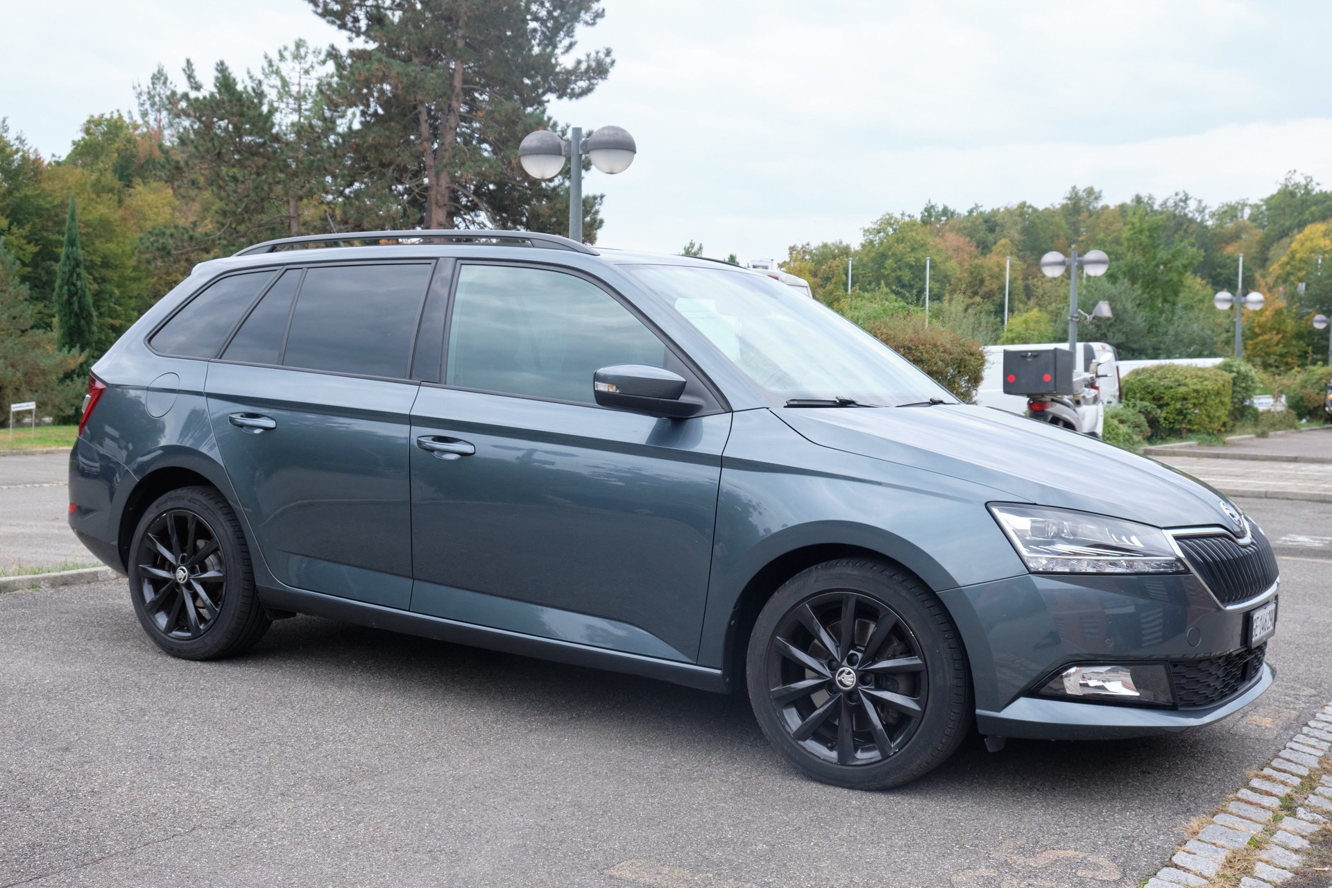 SKODA 1.0 TSI Combi Style-image-1