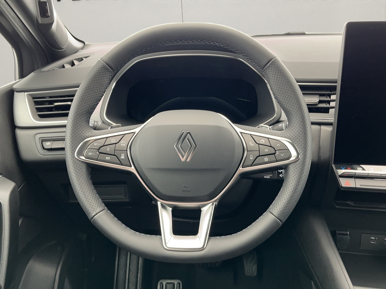 RENAULT Captur 1.3 TCe 140 techno EDC-image-9