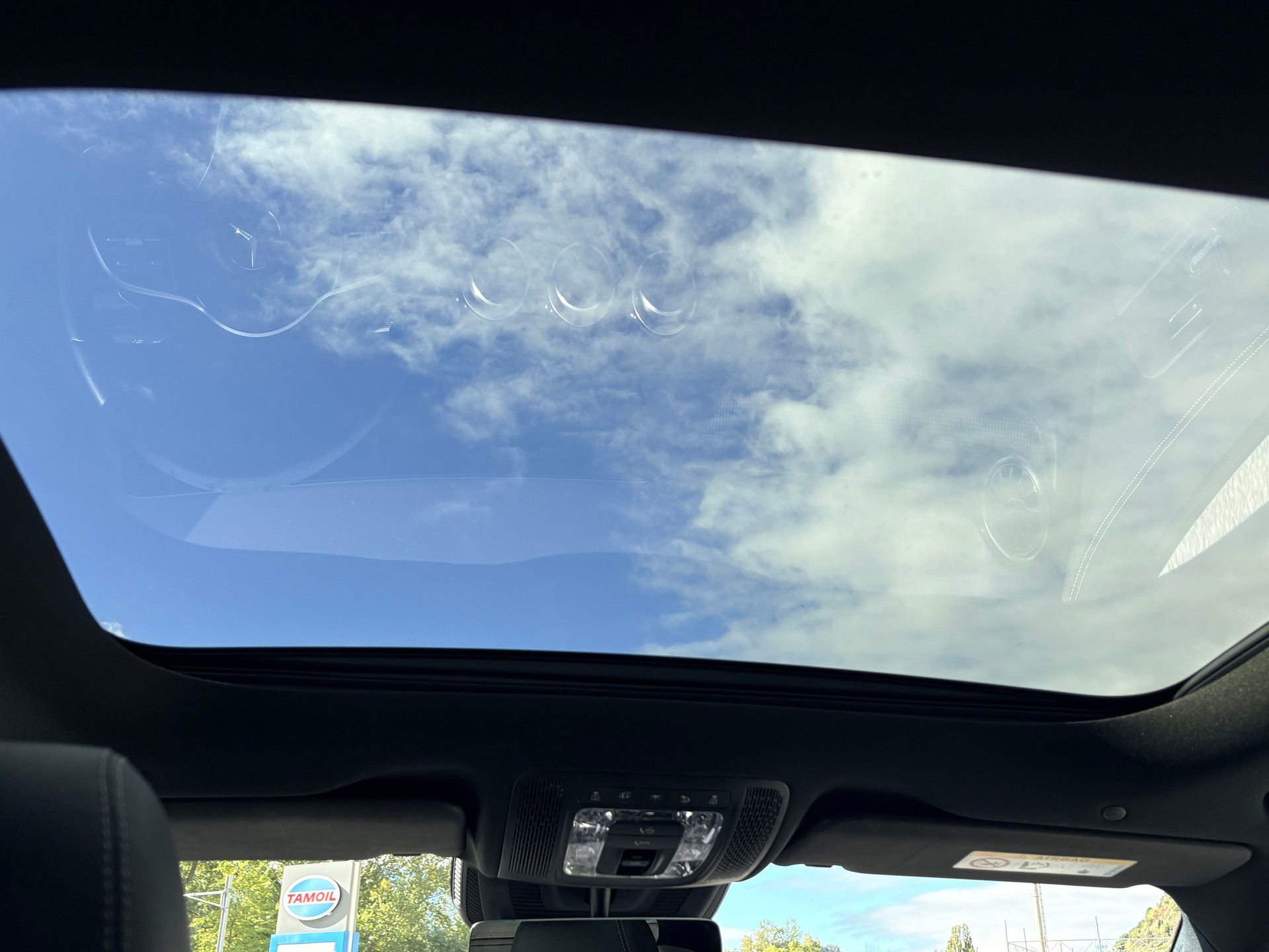 MERCEDES-BENZ GLA 200 Progressive 7G-DCT-image-15