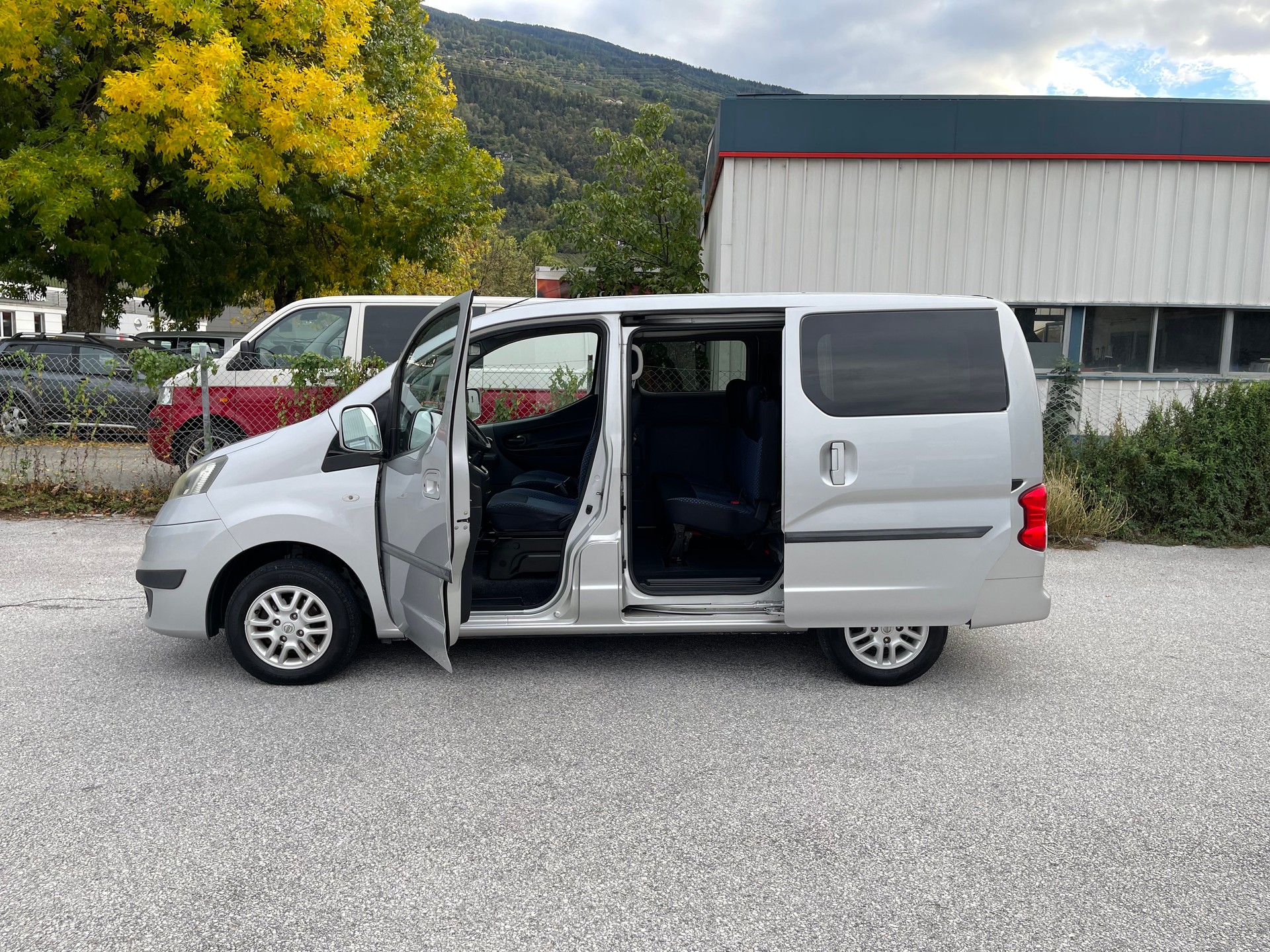 NISSAN NV200 1.5 dCi 110 Evalia Tekna-image-4