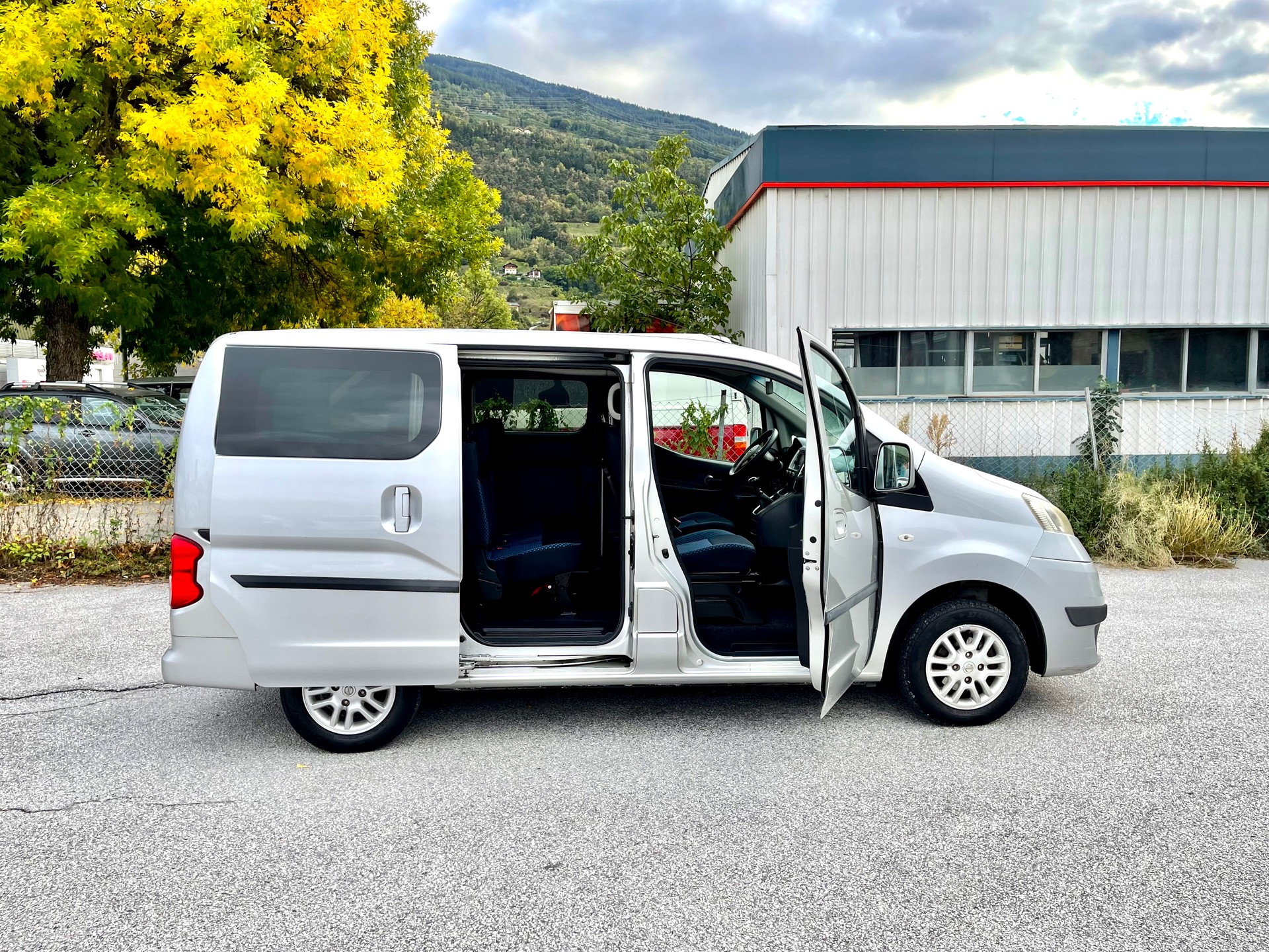 NISSAN NV200 1.5 dCi 110 Evalia Tekna-image-14