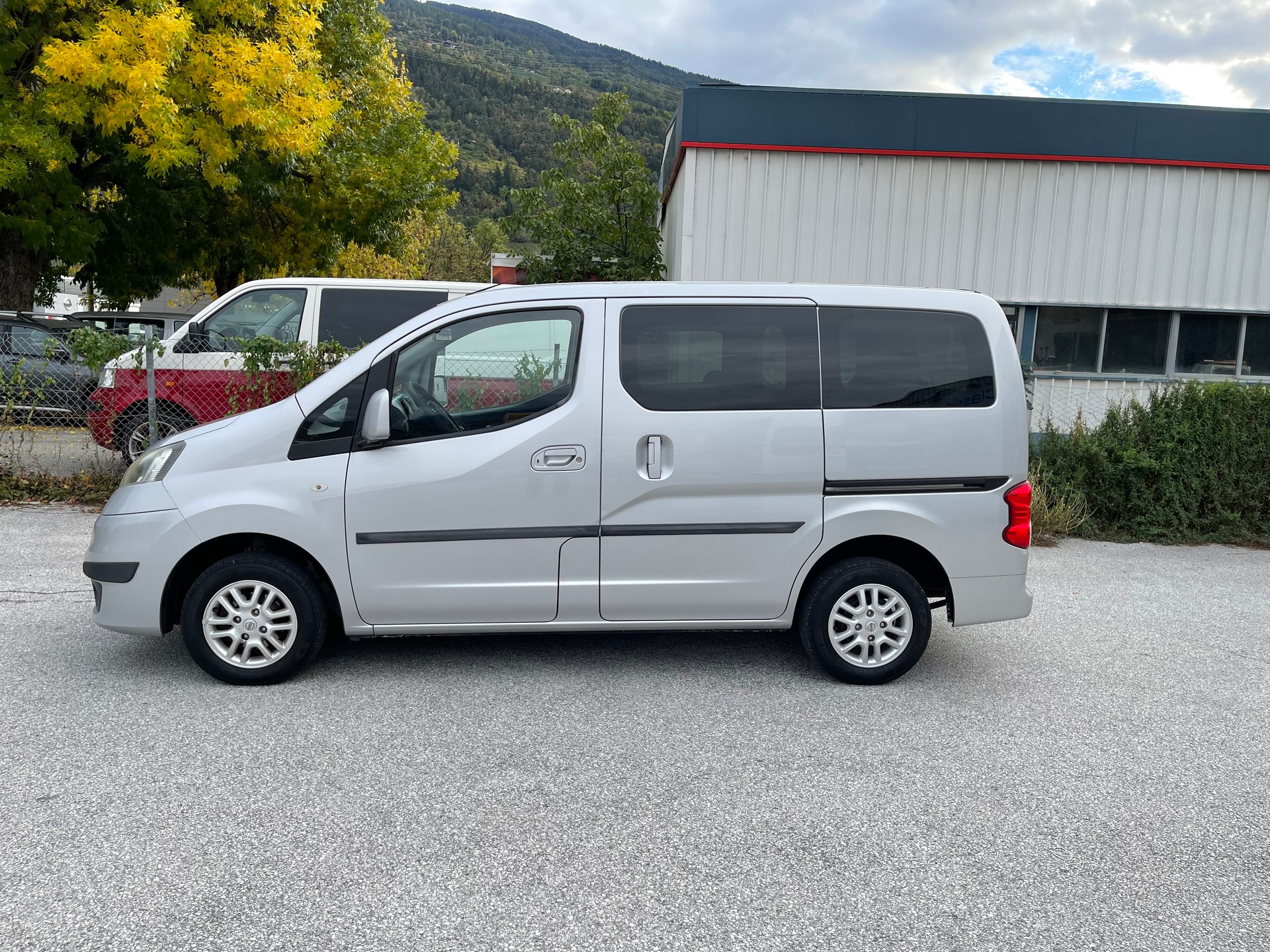 NISSAN NV200 1.5 dCi 110 Evalia Tekna-image-9
