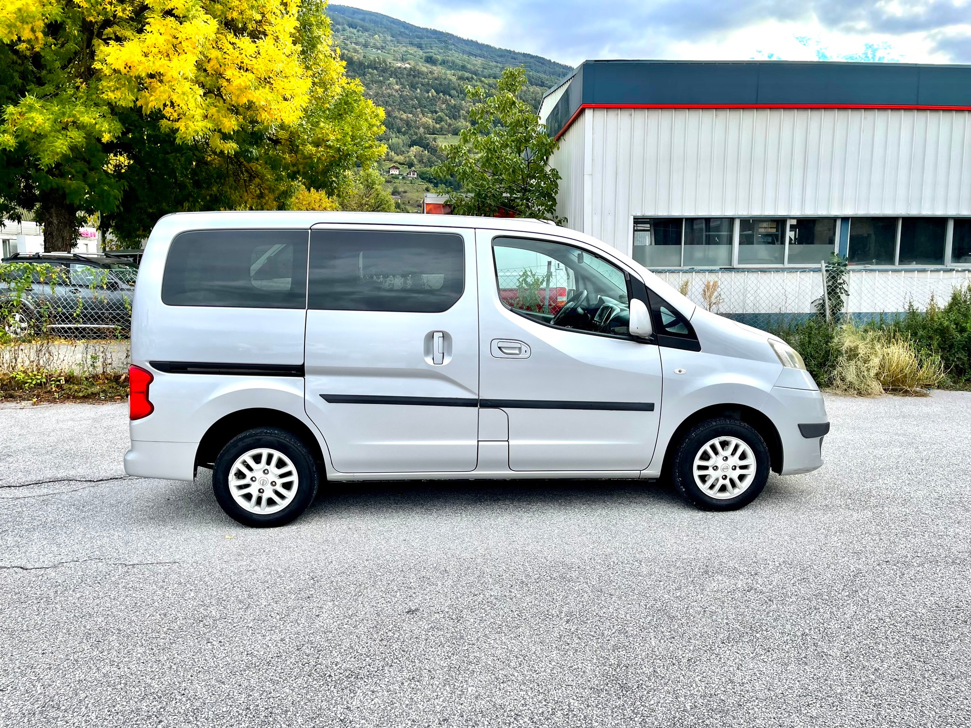 NISSAN NV200 1.5 dCi 110 Evalia Tekna-image-13
