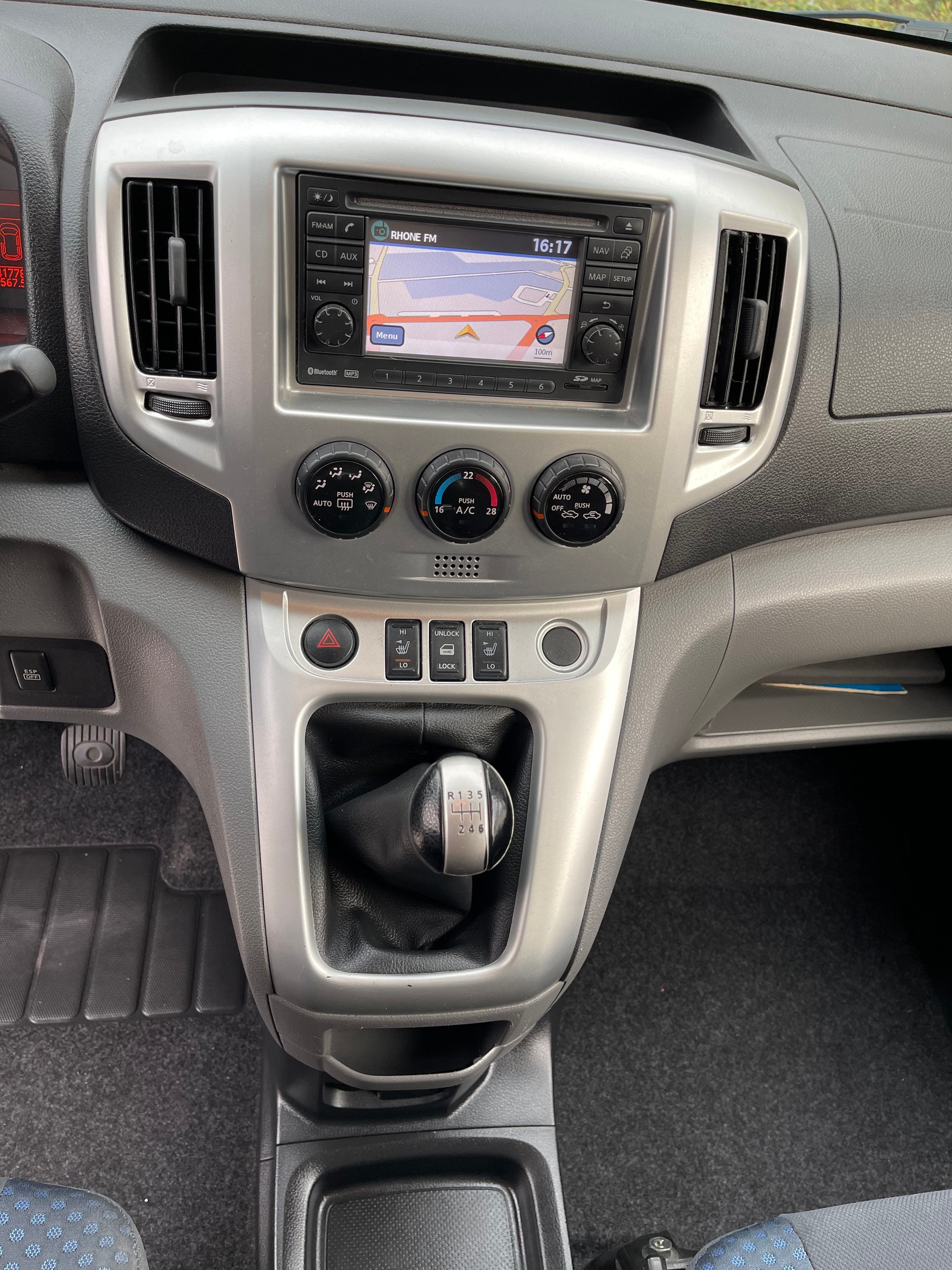 NISSAN NV200 1.5 dCi 110 Evalia Tekna-image-22