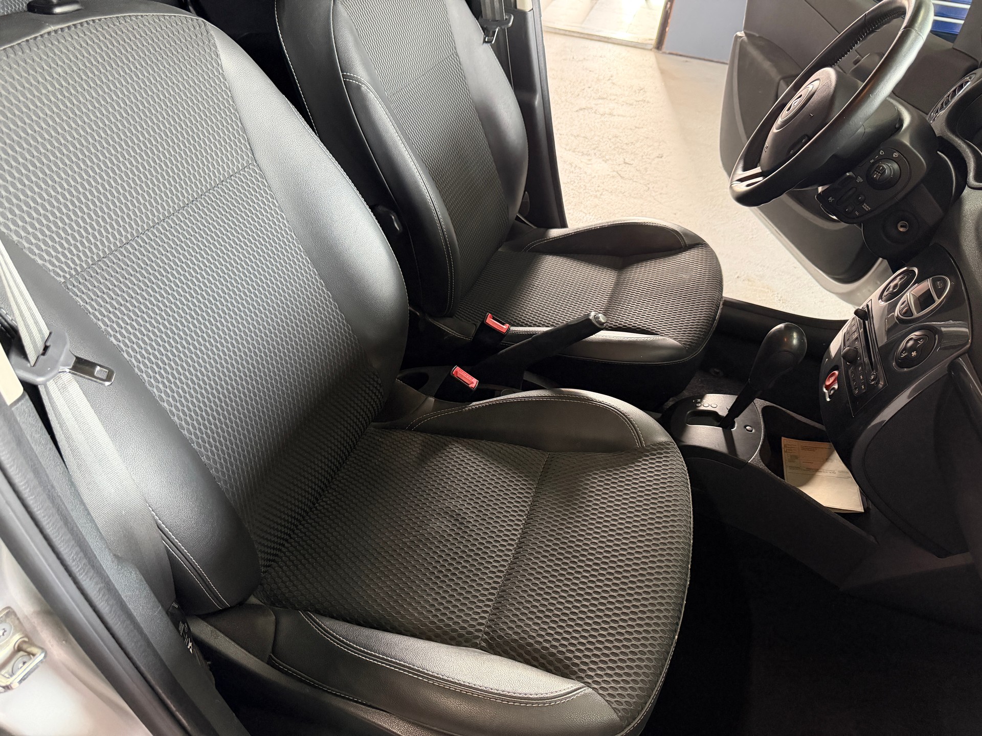 RENAULT Clio Grandtour 1.6 16V Exception Automatic inkl. Garantie-image-7