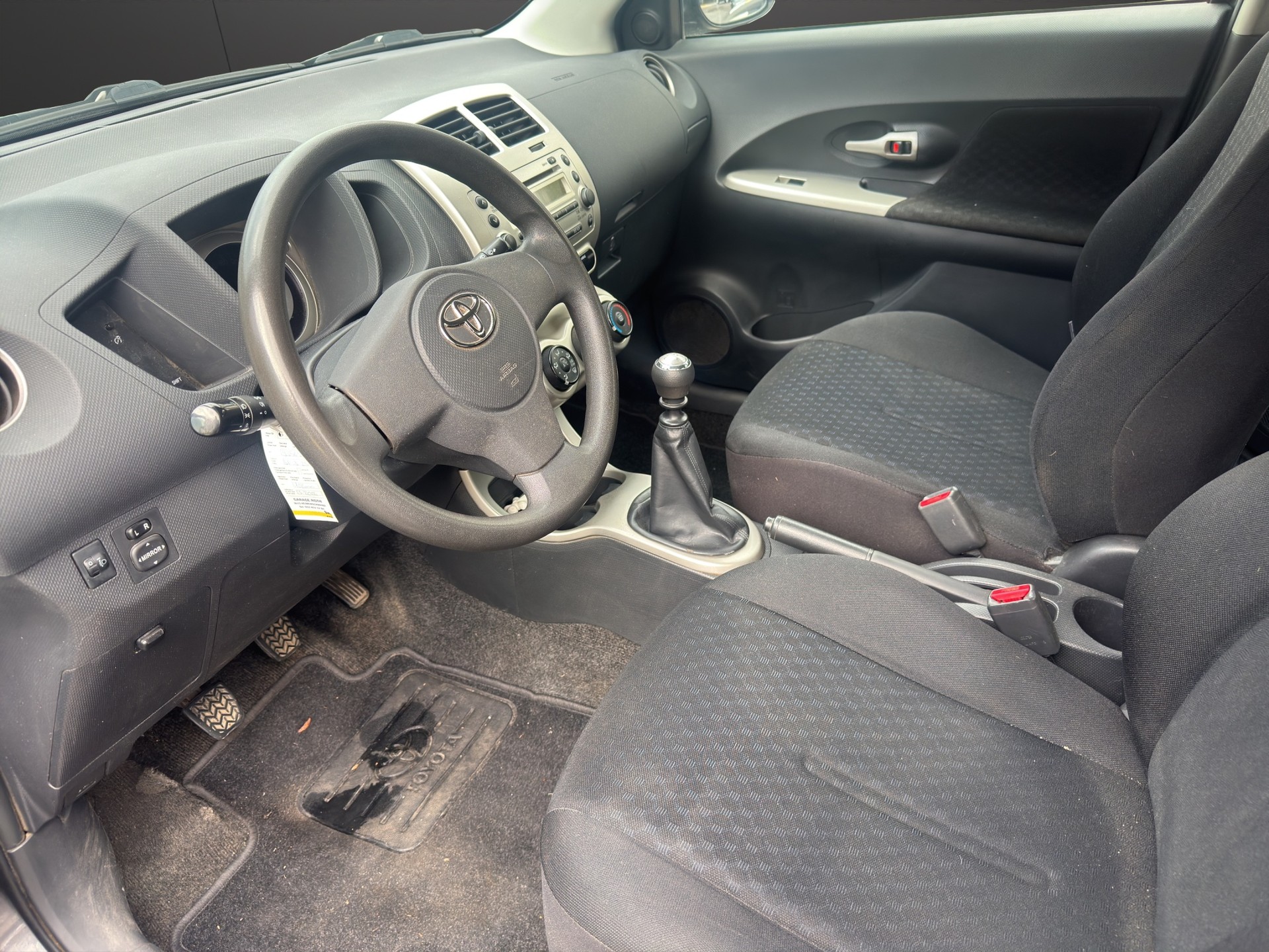 TOYOTA UrbanCruiser 1.4 D-4D Linea Terra 4WD-image-14