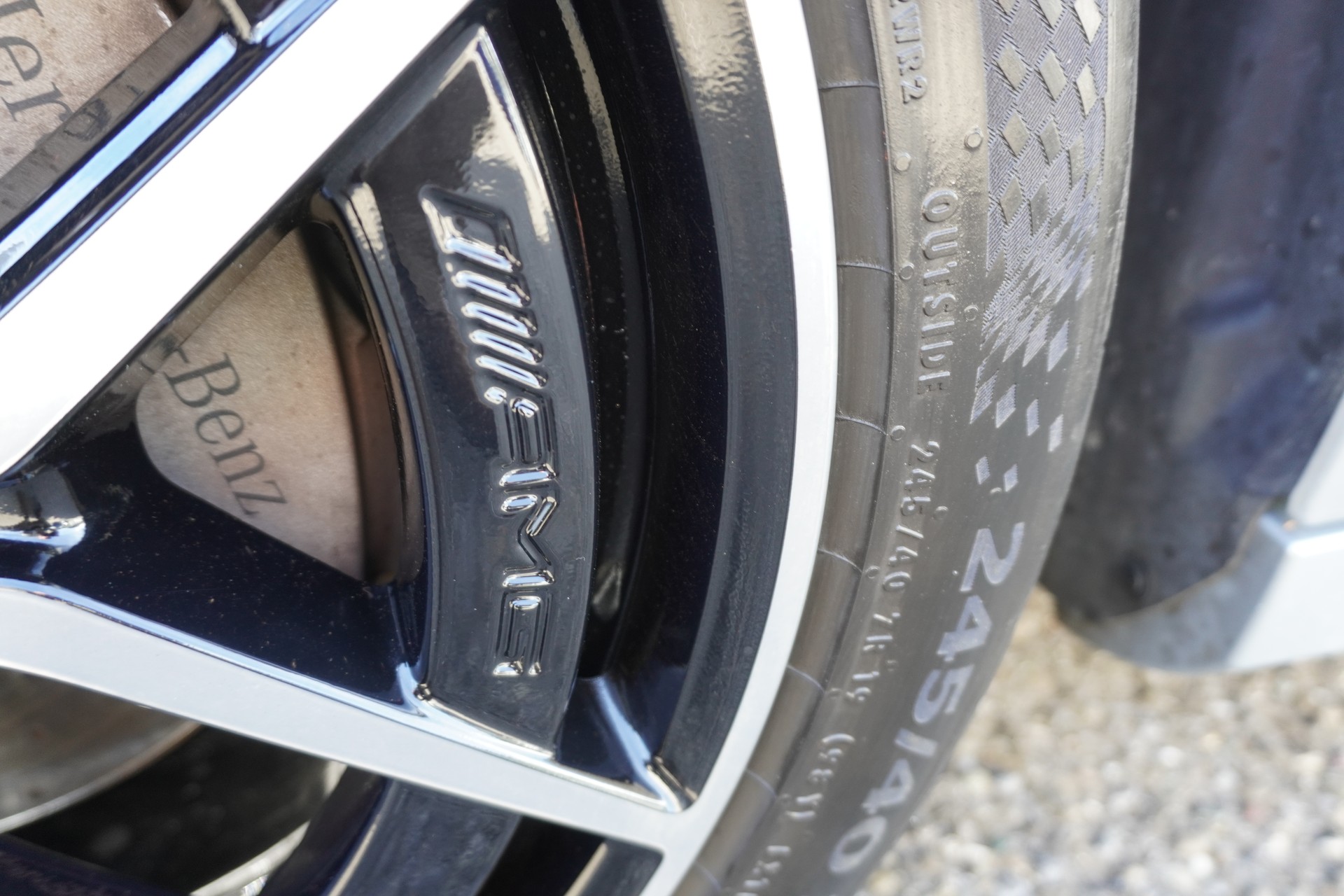 MERCEDES-BENZ E 220 d T 4Matic AMG Line 9G-Tronic-image-9