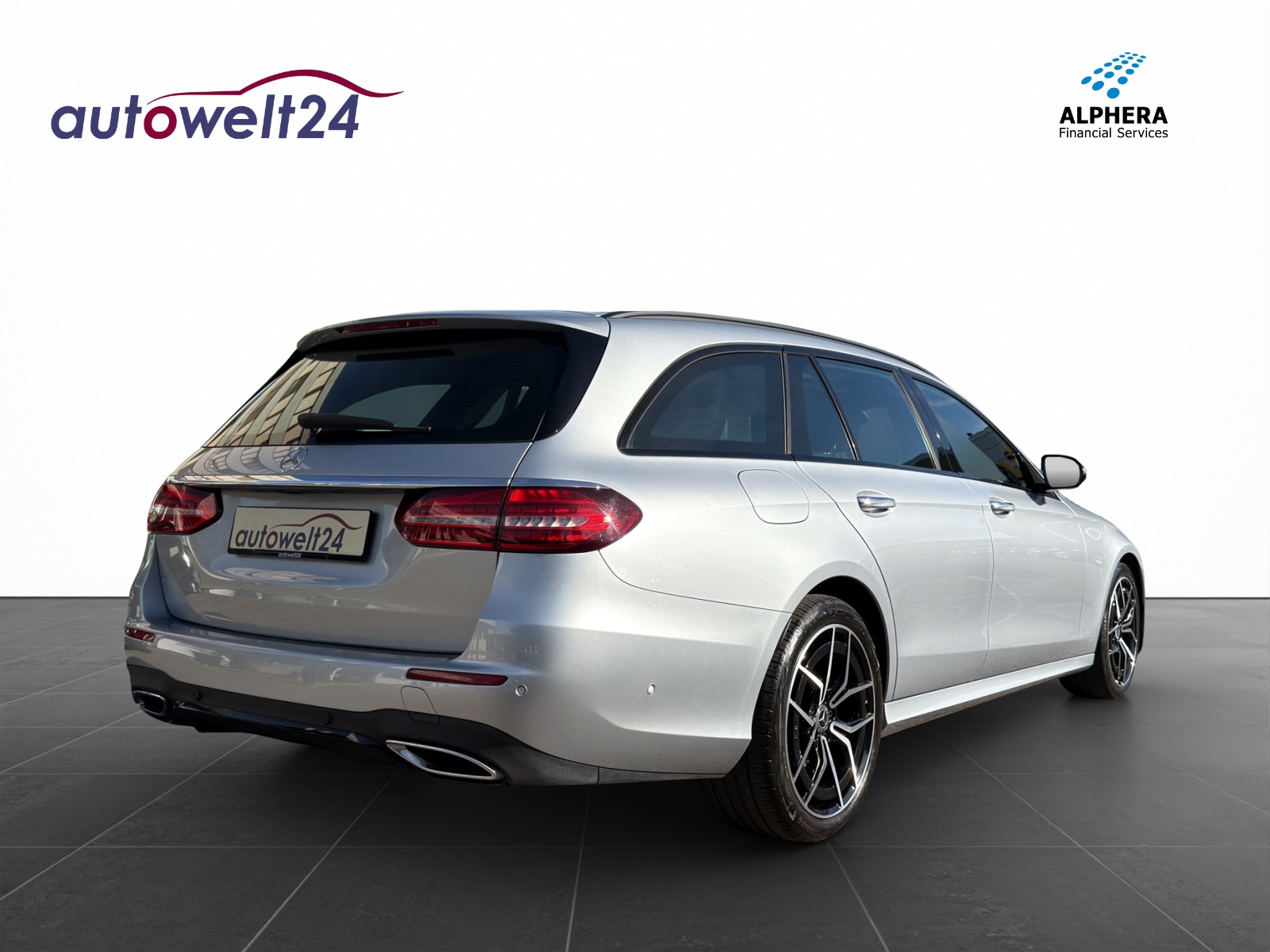 MERCEDES-BENZ E 220 d T 4Matic AMG Line 9G-Tronic-image-4