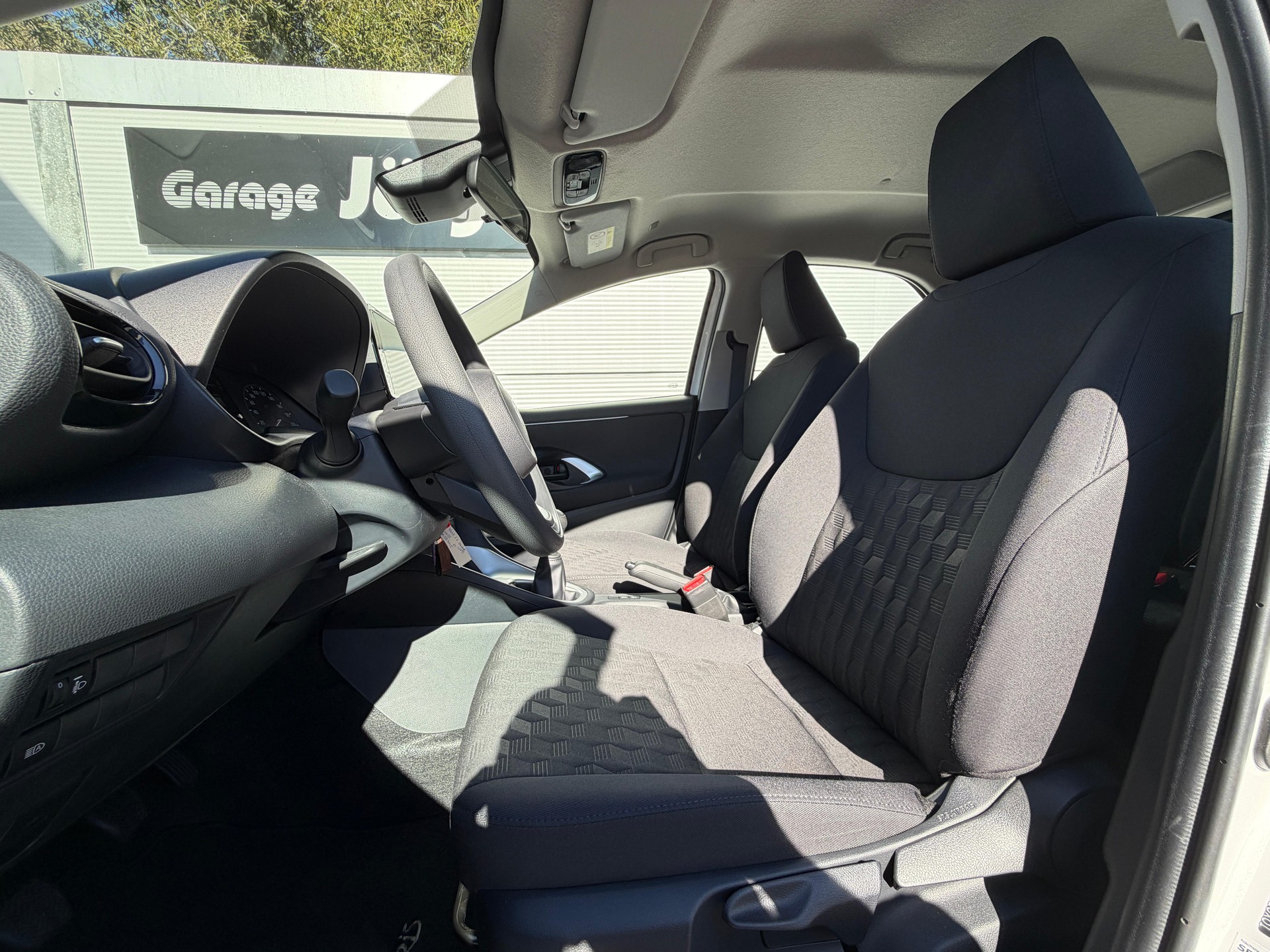 TOYOTA Yaris 1.5 VVT-iE Comfort-image-8