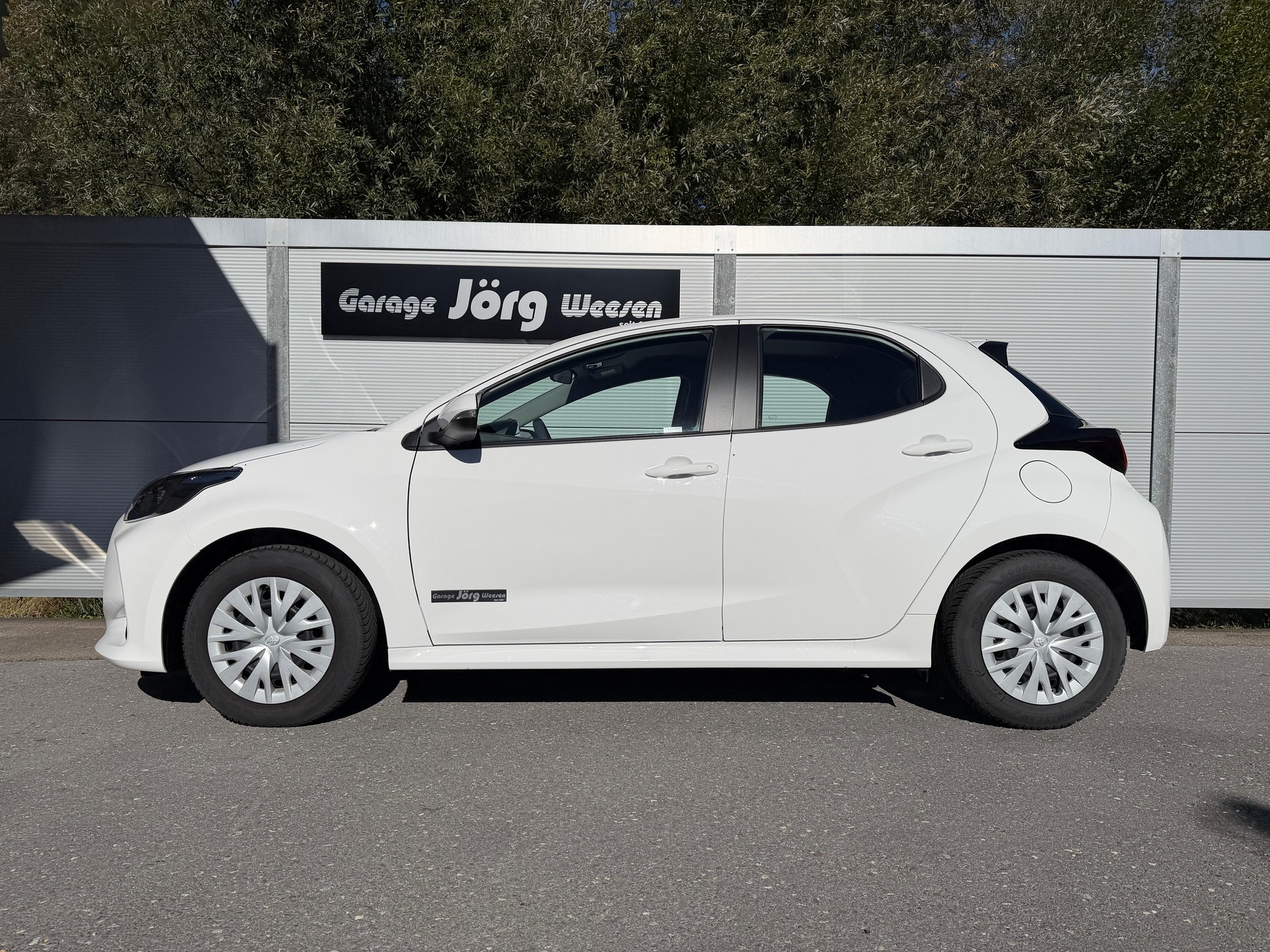 TOYOTA Yaris 1.5 VVT-iE Comfort-image-2