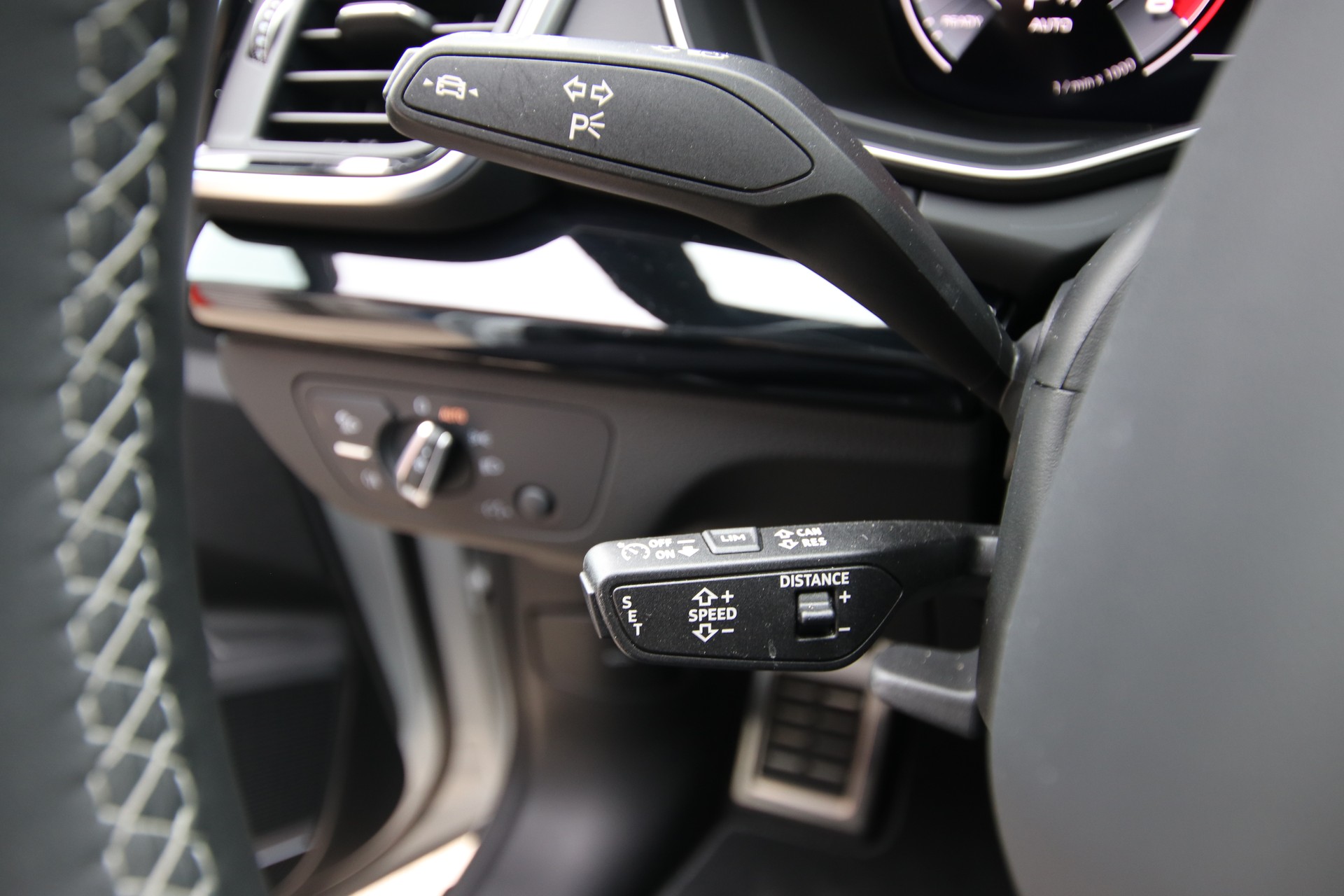AUDI SQ5 Sportback TDI quattro tiptronic-image-24