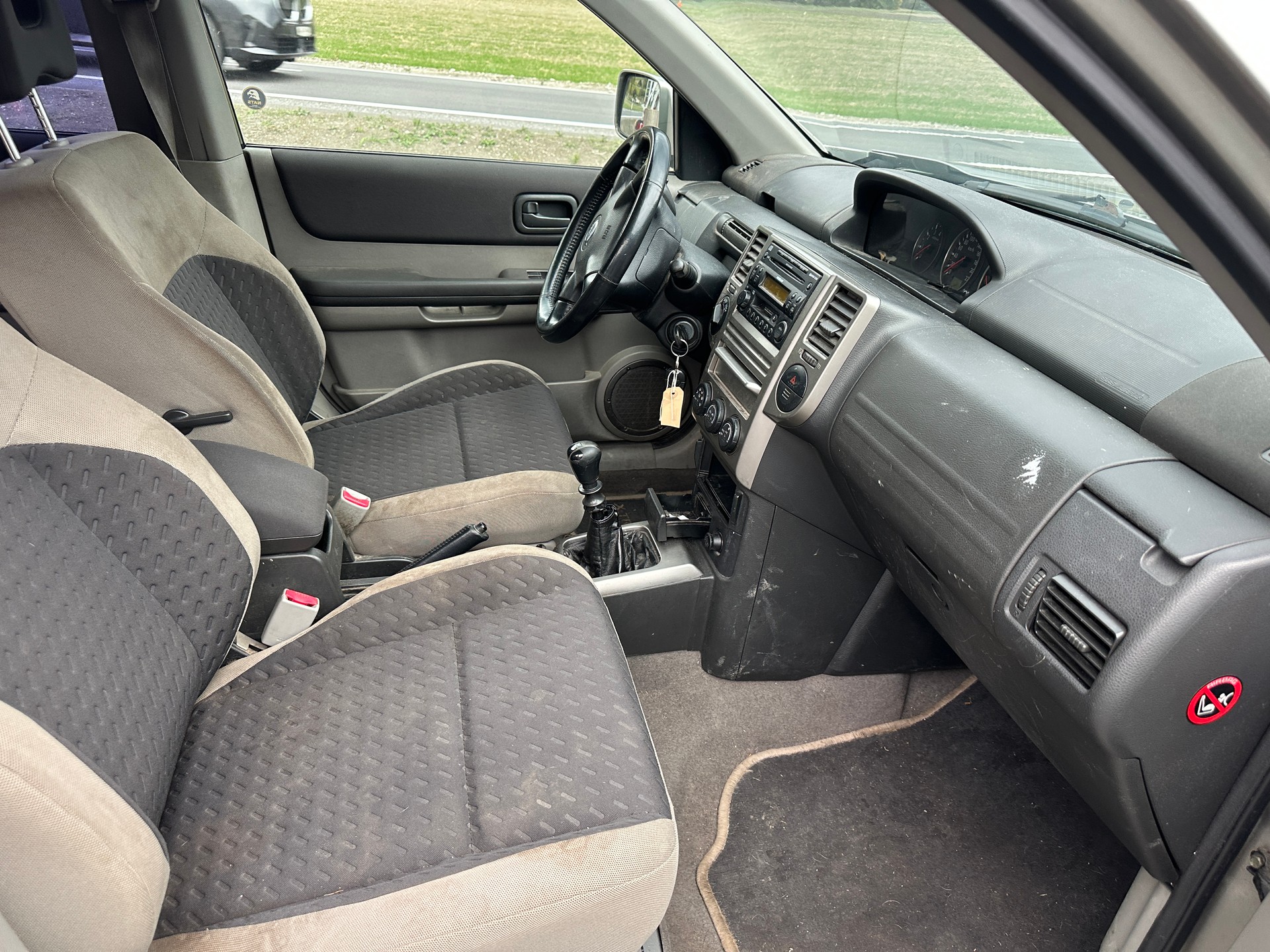 NISSAN X-Trail 2.2 DCI Elegance-image-6