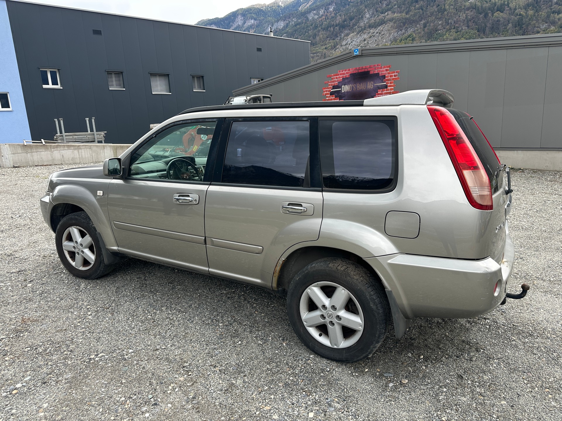 NISSAN X-Trail 2.2 DCI Elegance-image-2