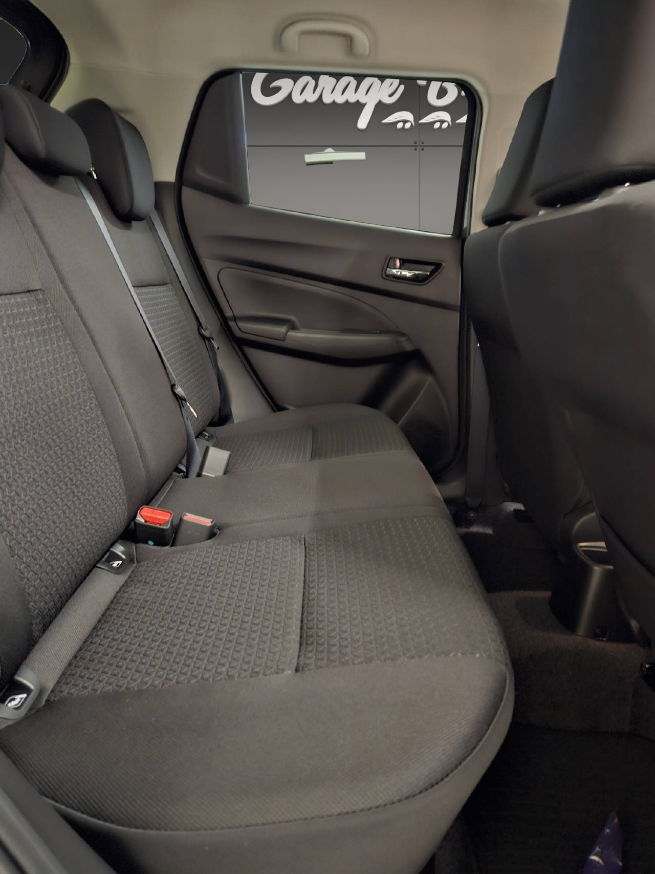 SUZUKI Swift 1.2 Compact Top Hybrid 4x4-image-2