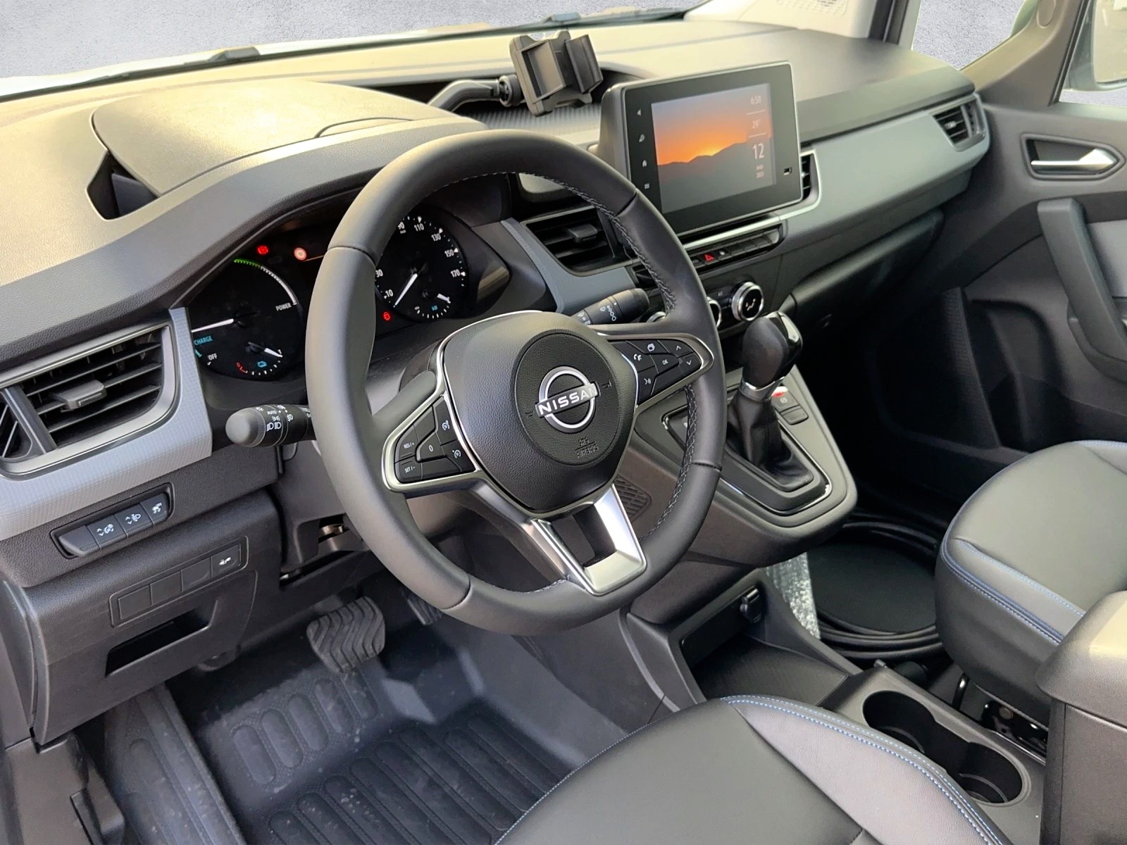 NISSAN Townstar EV45 kWh 22kW L1 Tekna-image-7