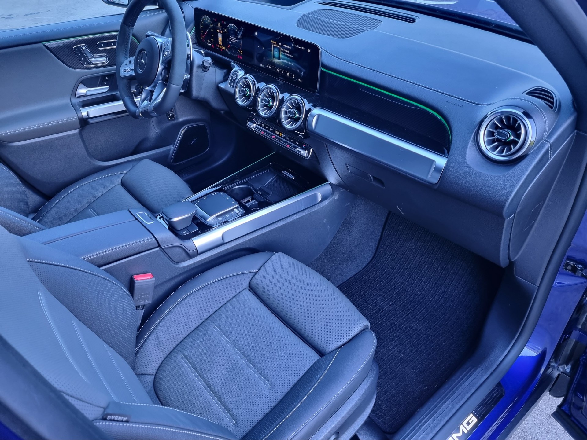 MERCEDES-BENZ GLB 35 AMG 4Matic (ab Service, neue Bremsen)-image-9
