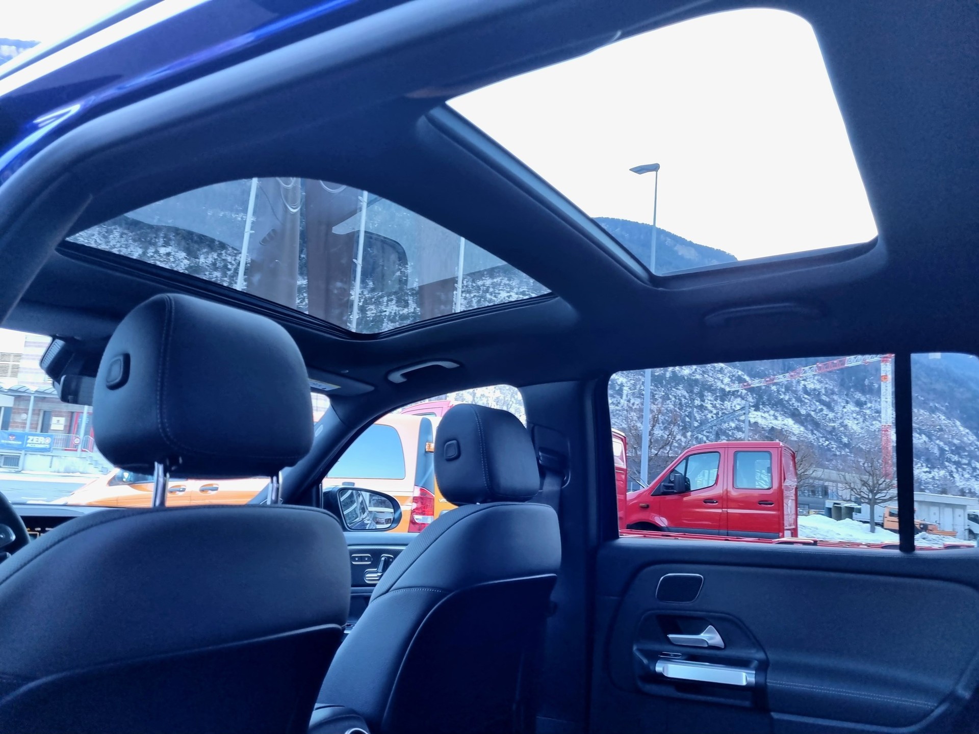MERCEDES-BENZ GLB 35 AMG 4Matic (ab Service, neue Bremsen)-image-10