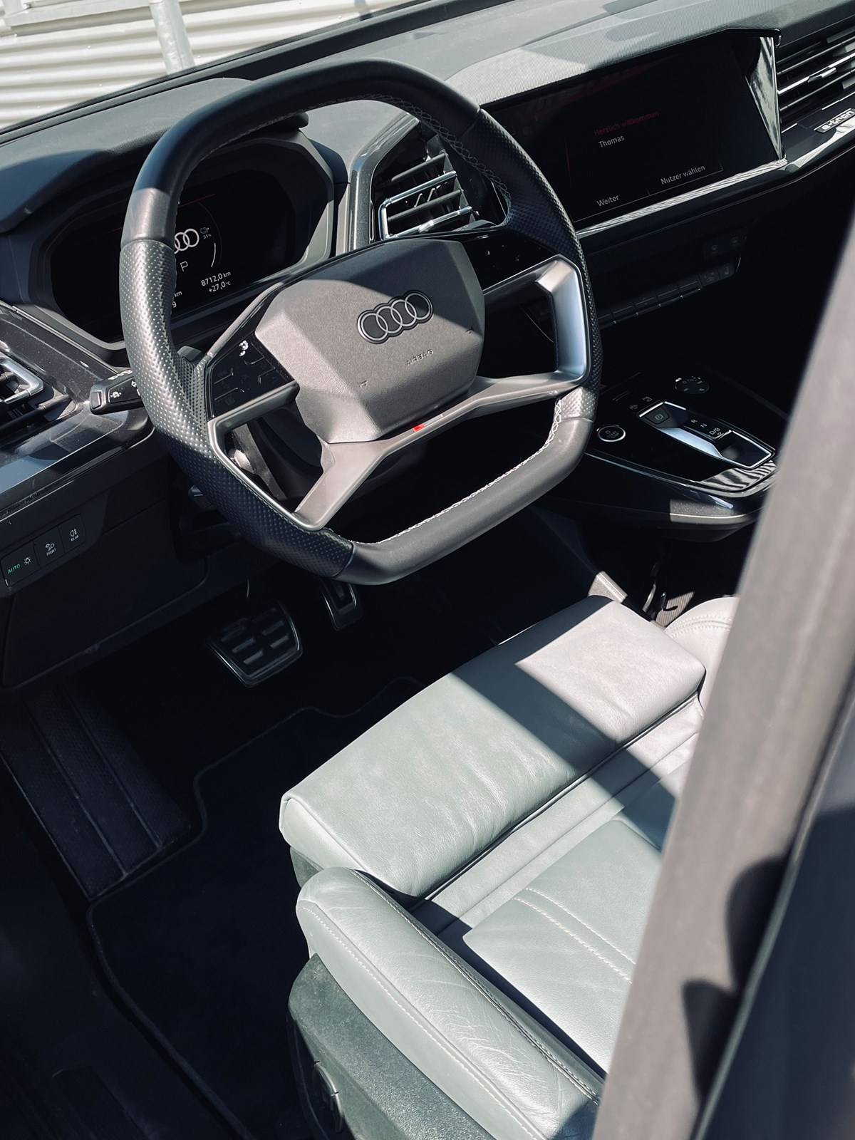 AUDI Q4 Sportback e-tron 50 quattro-image-3