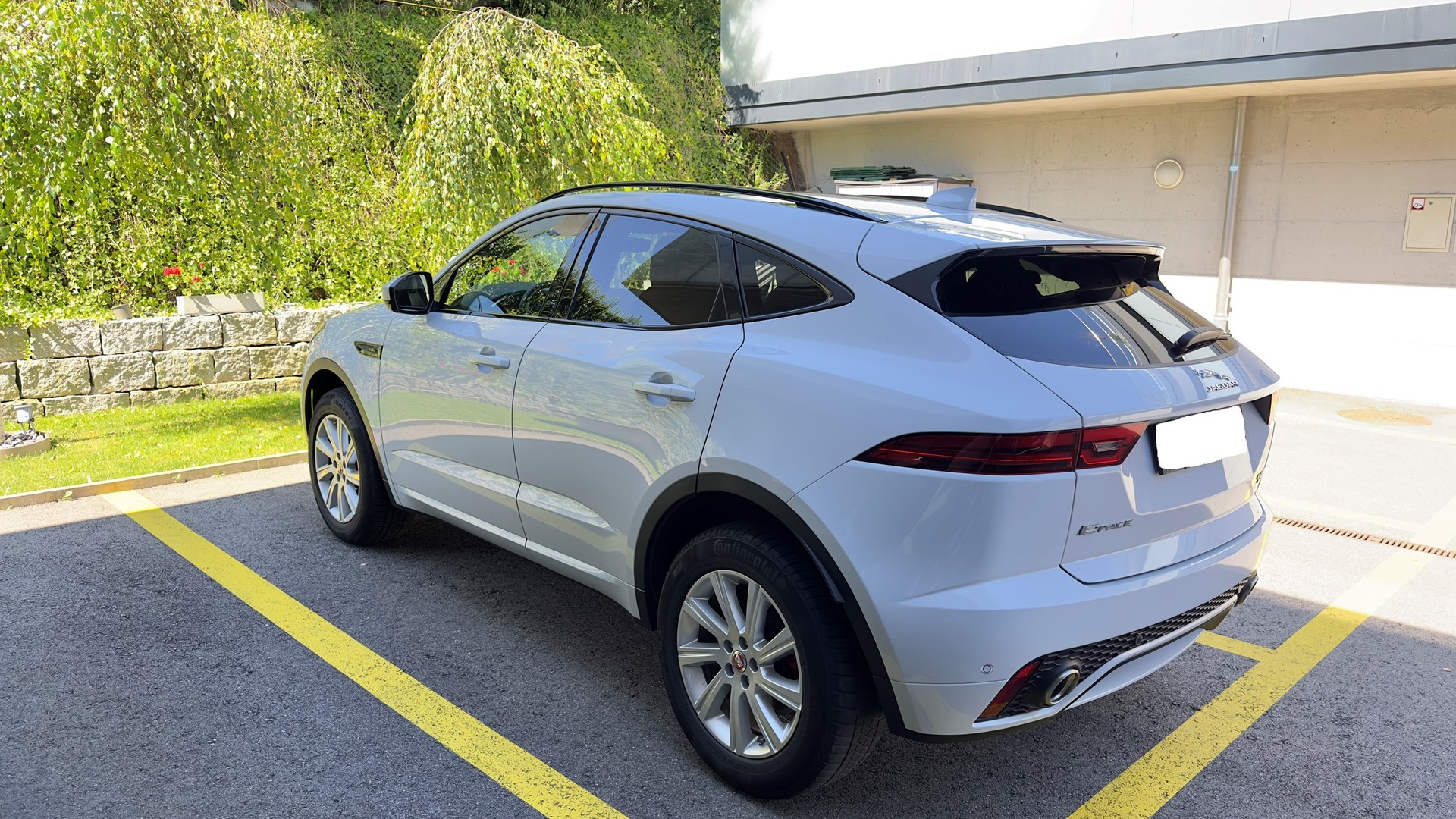 JAGUAR E-Pace P200 R-Dynamic S AWD Automatik-image-1