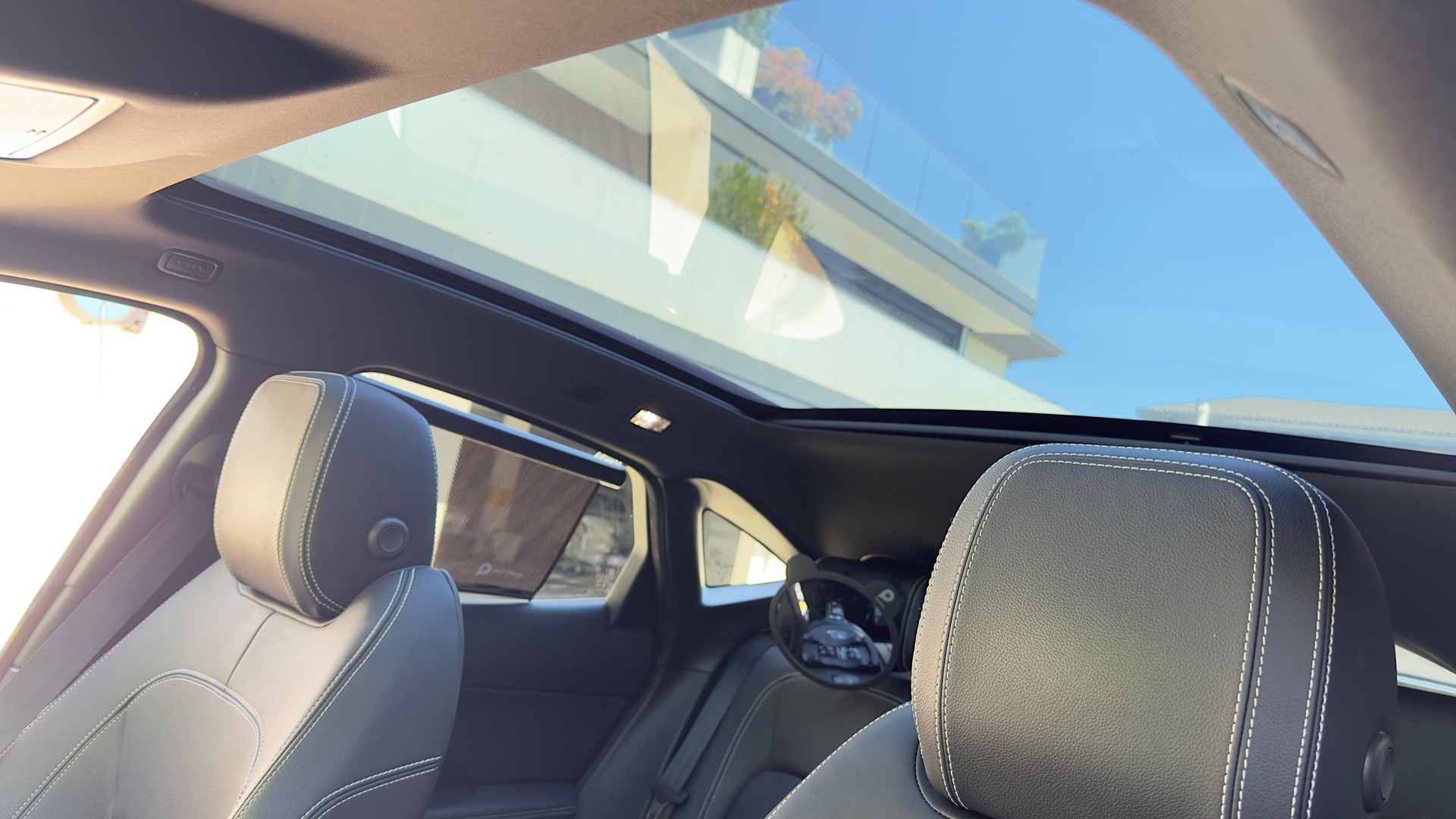 JAGUAR E-Pace P200 R-Dynamic S AWD Automatik-image-5