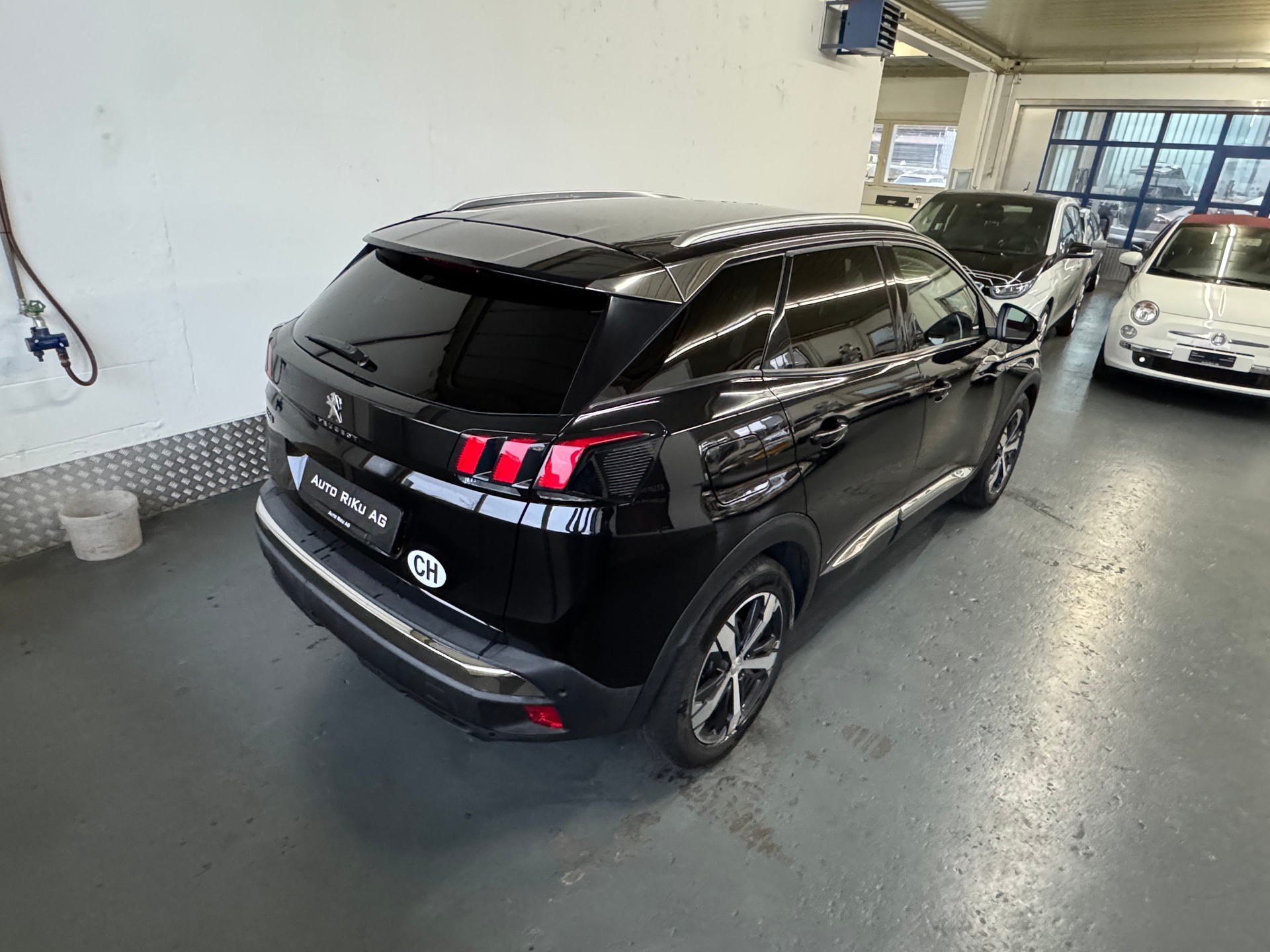 PEUGEOT 3008 2.0 BlueHDi Allure-image-7