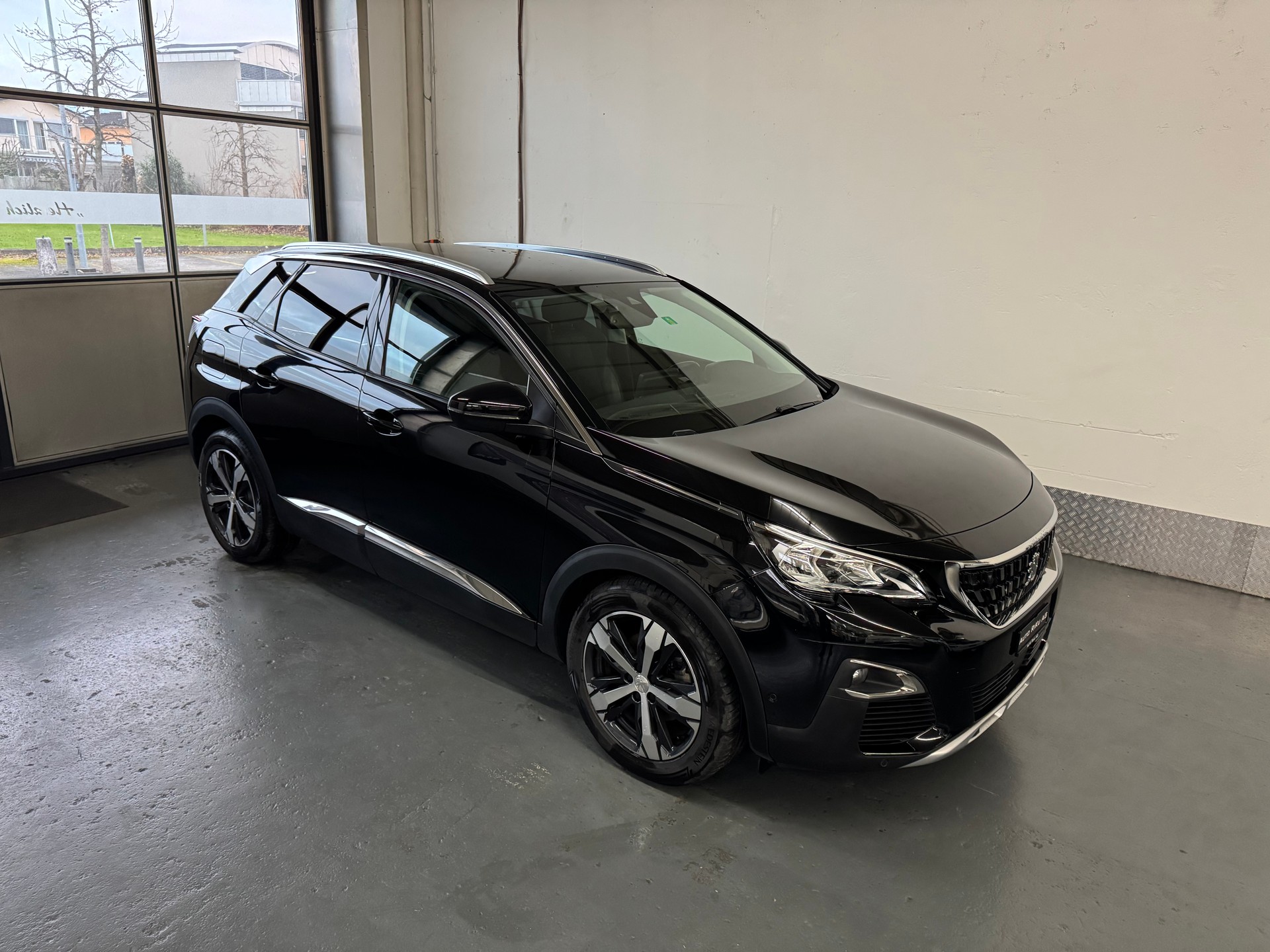 PEUGEOT 3008 2.0 BlueHDi Allure-image-0